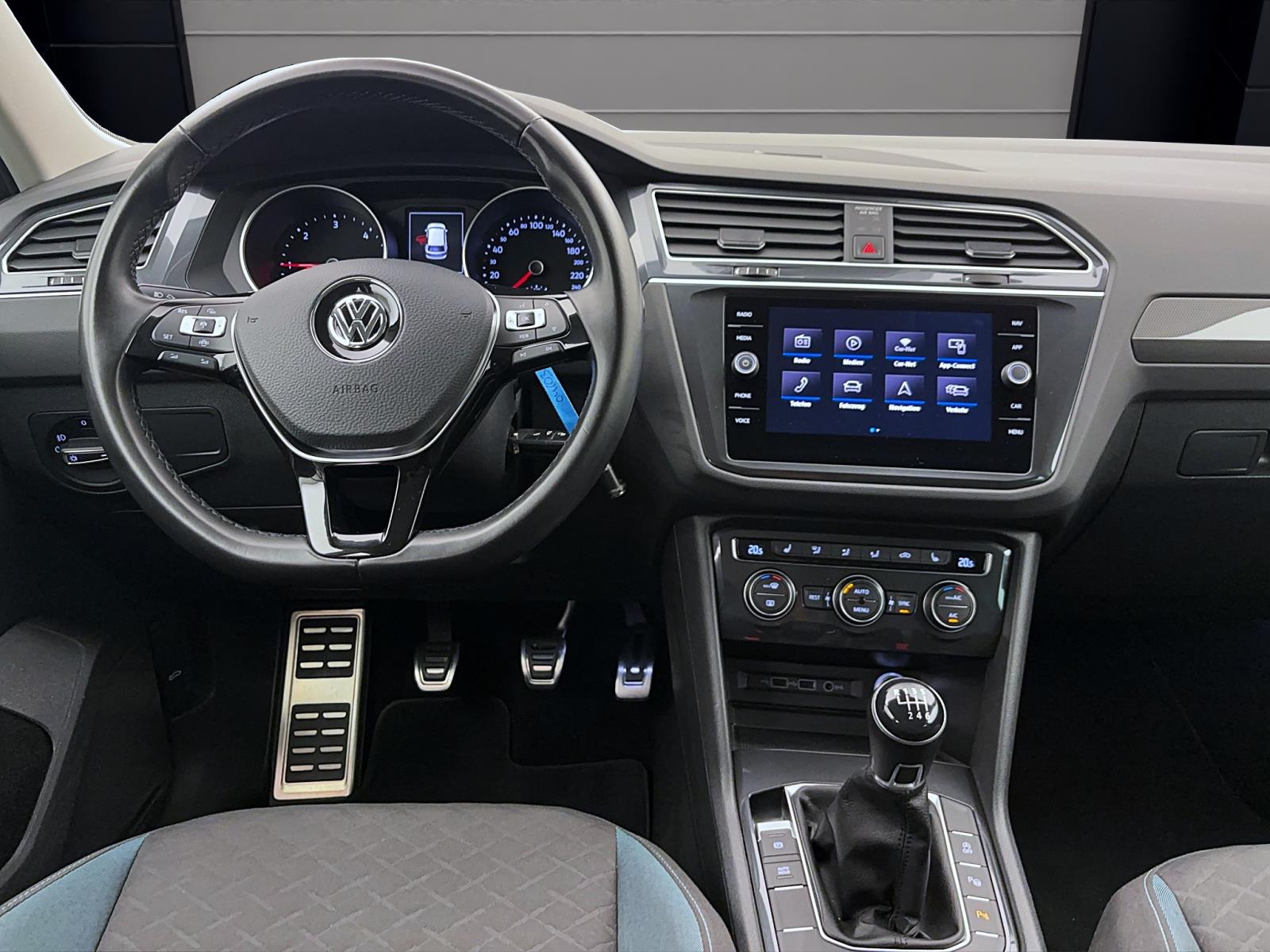 Volkswagen Tiguan 2.0 TDI IQ.Drive AHK ACC ParkAssist Navi AppConnect