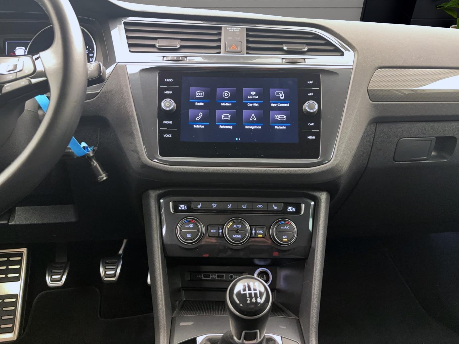 Volkswagen Tiguan 2.0 TDI IQ.Drive AHK ACC ParkAssist Navi AppConnect