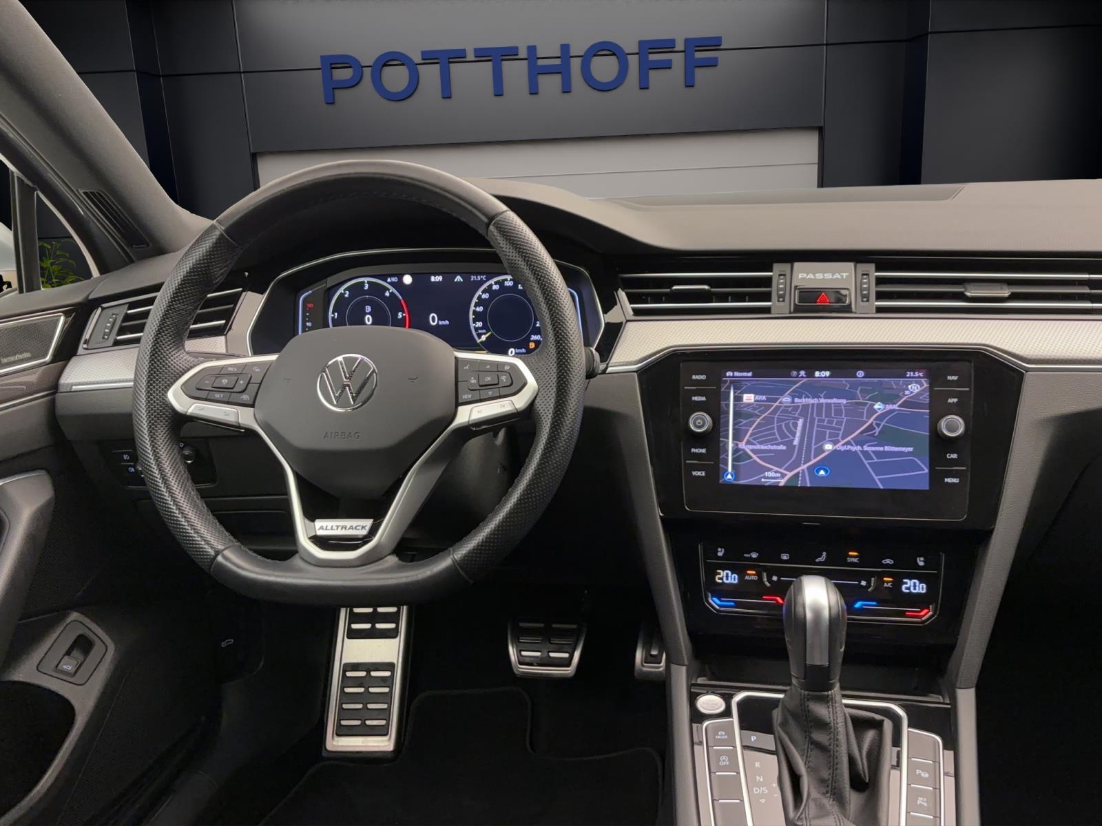 Volkswagen Passat Variant 2.0 TDI DSG Alltrack 4Motion Pano AHK ACC IQ.Light Navi Harman HUD