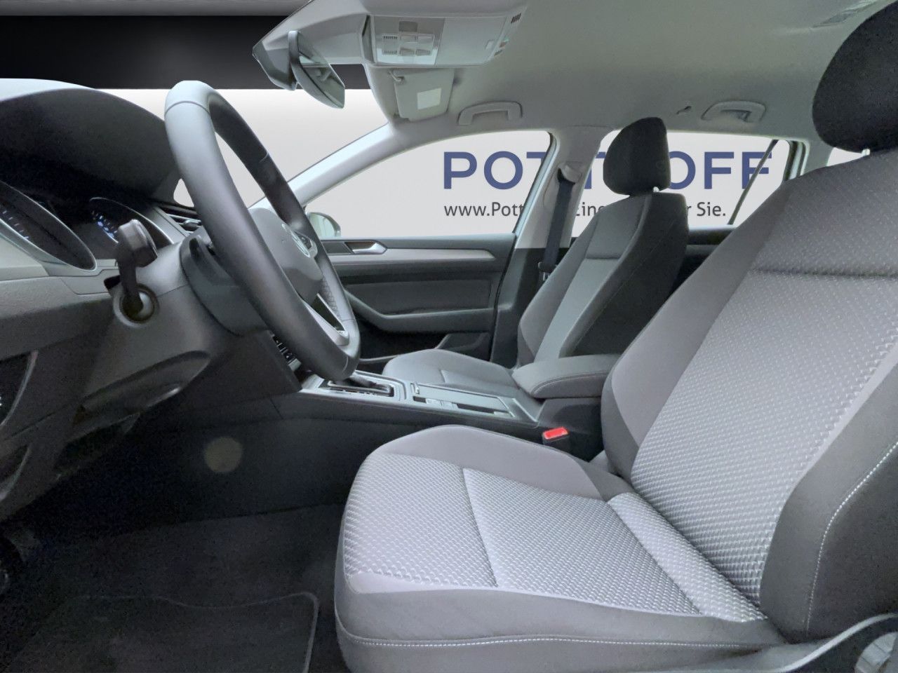 Volkswagen Passat Variant 2.0 TDI DSG Navi ACC LED Sitzhzg RearView