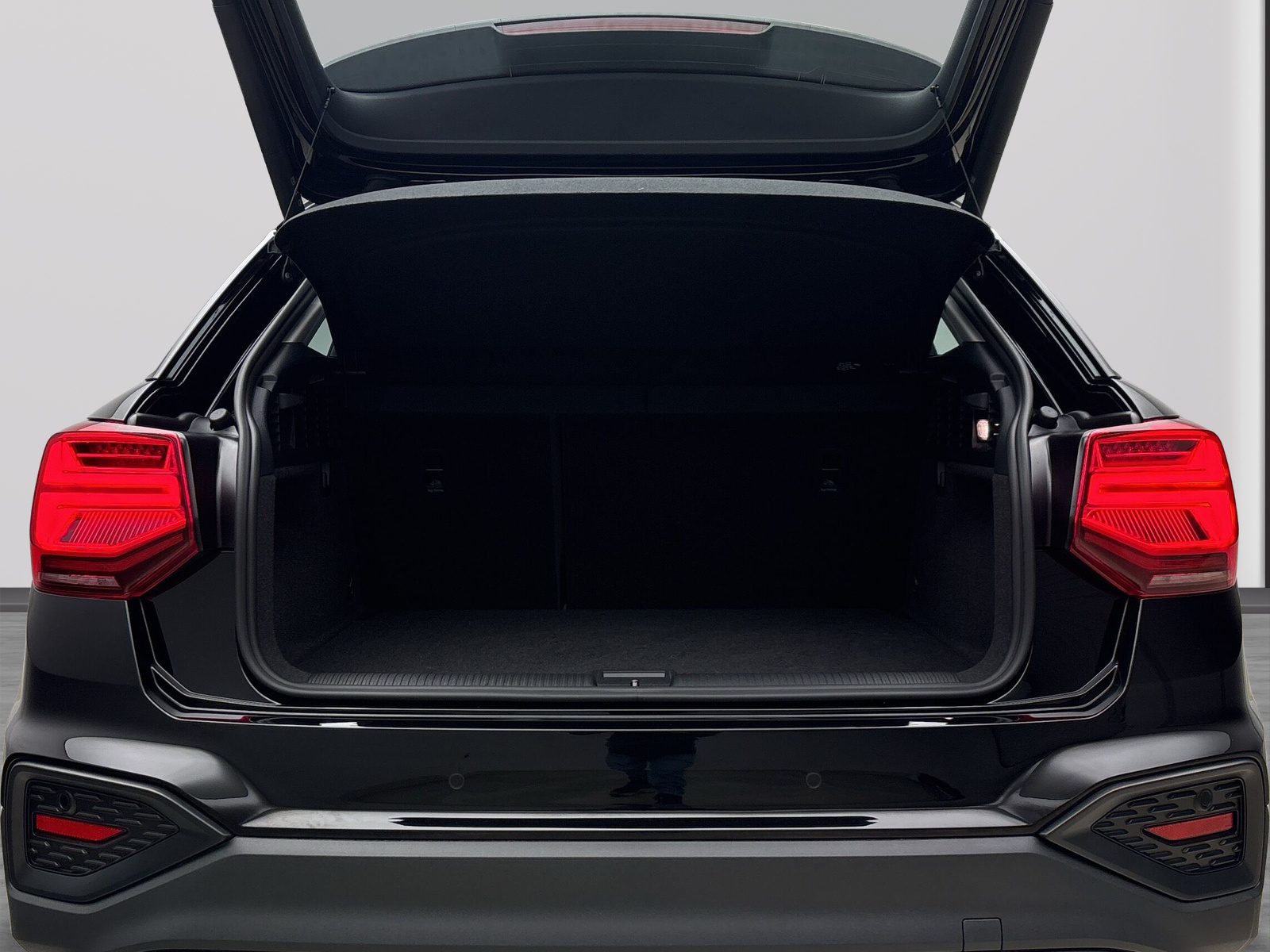 Audi Q2 30 TFSI AHK PDC Kamera Matrix Navi Sitzhzg