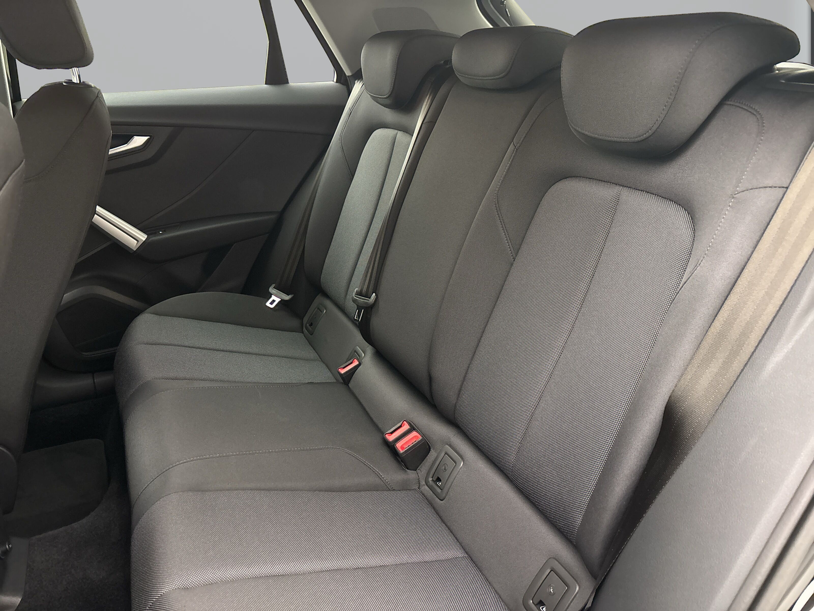 Audi Q2 30 TFSI AHK PDC Kamera Matrix Navi Sitzhzg
