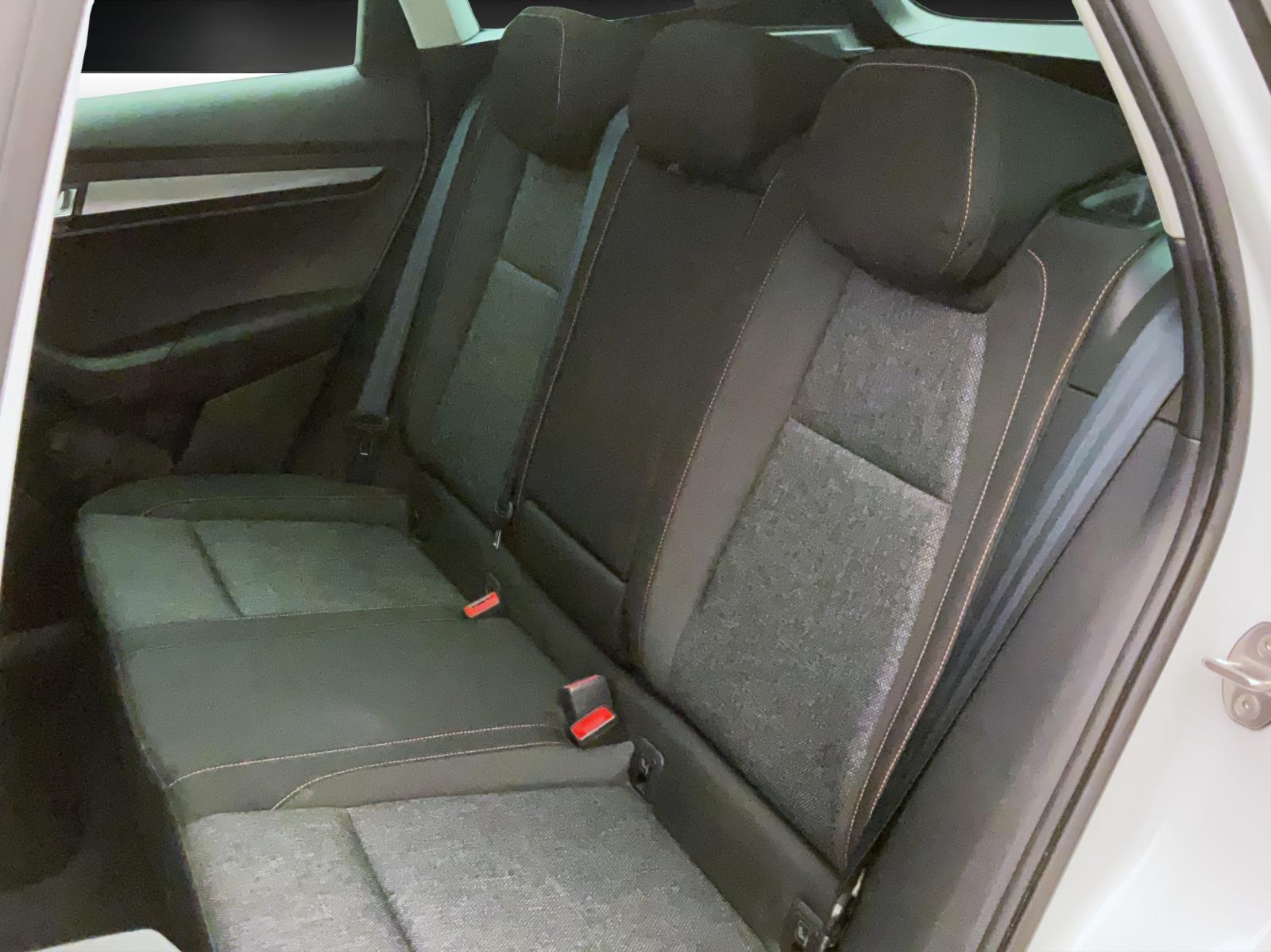 Skoda Karoq 2.0 TDI DSG Ambition Pano LED Sitzhzg