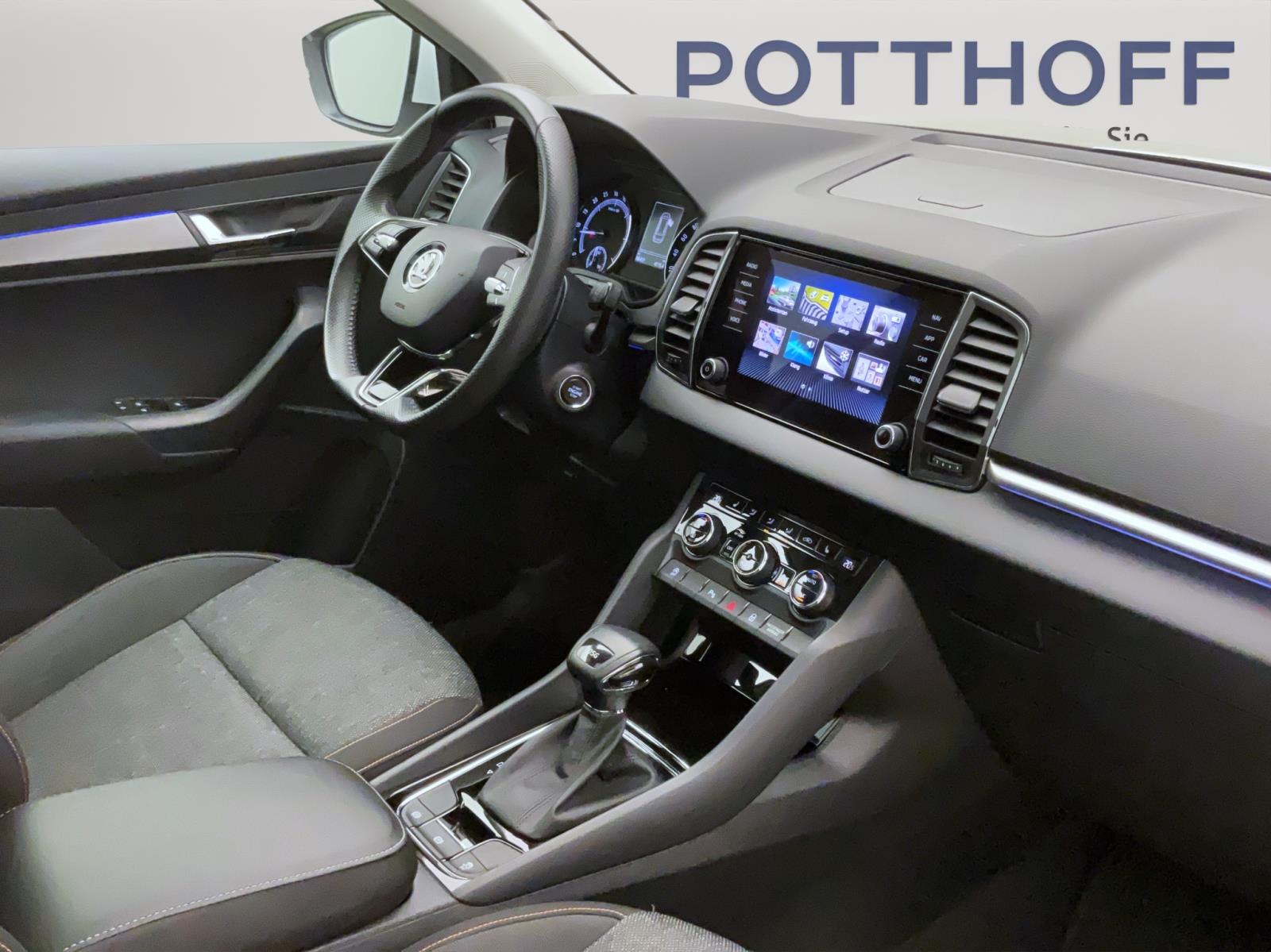 Skoda Karoq 2.0 TDI DSG Ambition Pano LED Sitzhzg