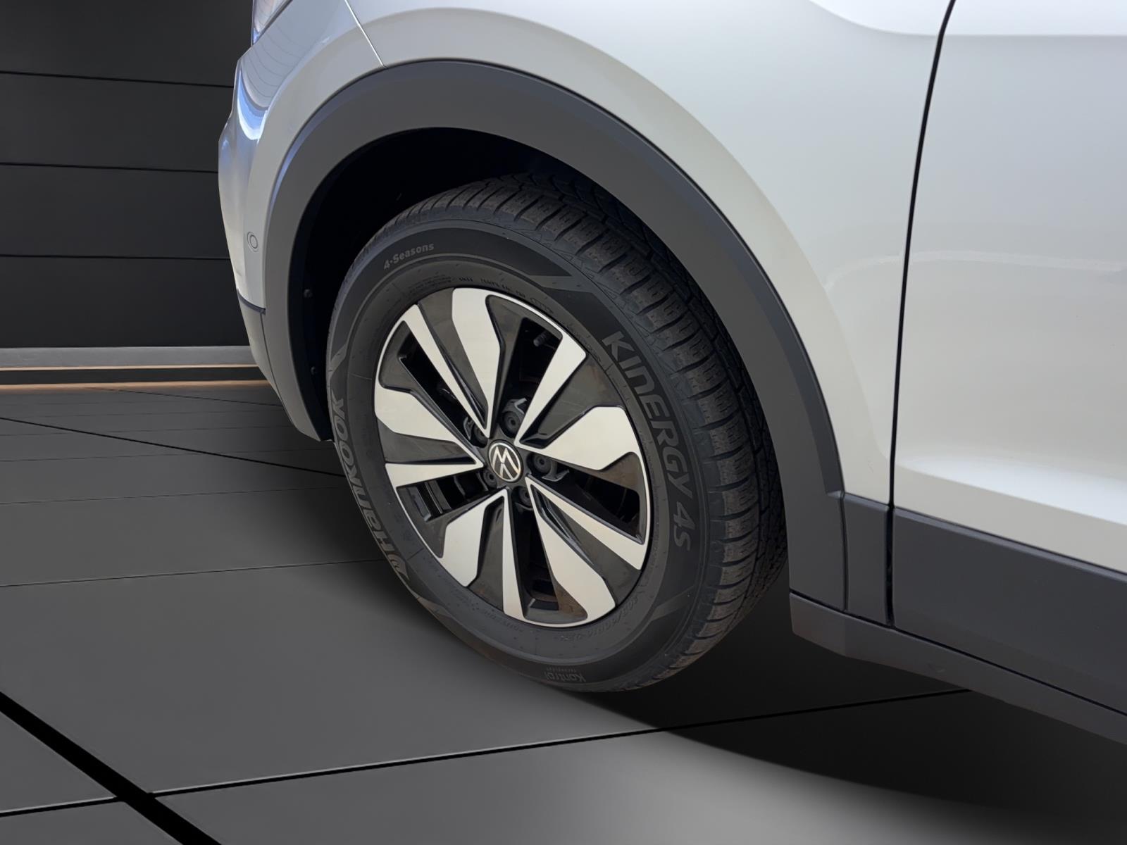 Volkswagen T-Cross 1.0 TSI MoveNavi ACC Sitzhzg ParkAssist