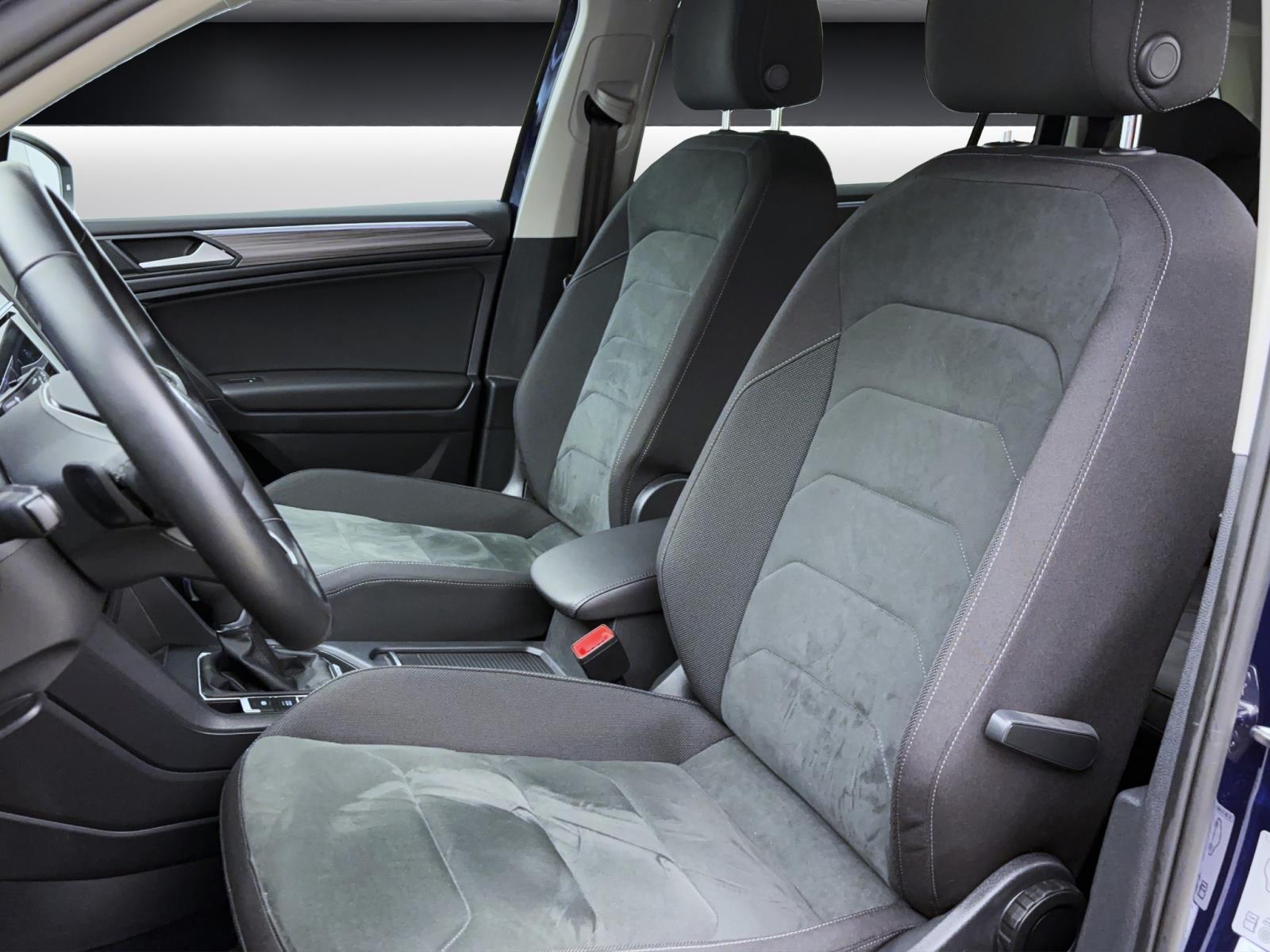 Volkswagen Tiguan Allspace 2.0 TDI DSG Elegance 4Motion 7-Sitzer AHK ACC ParkAssist IQ.Light Navi