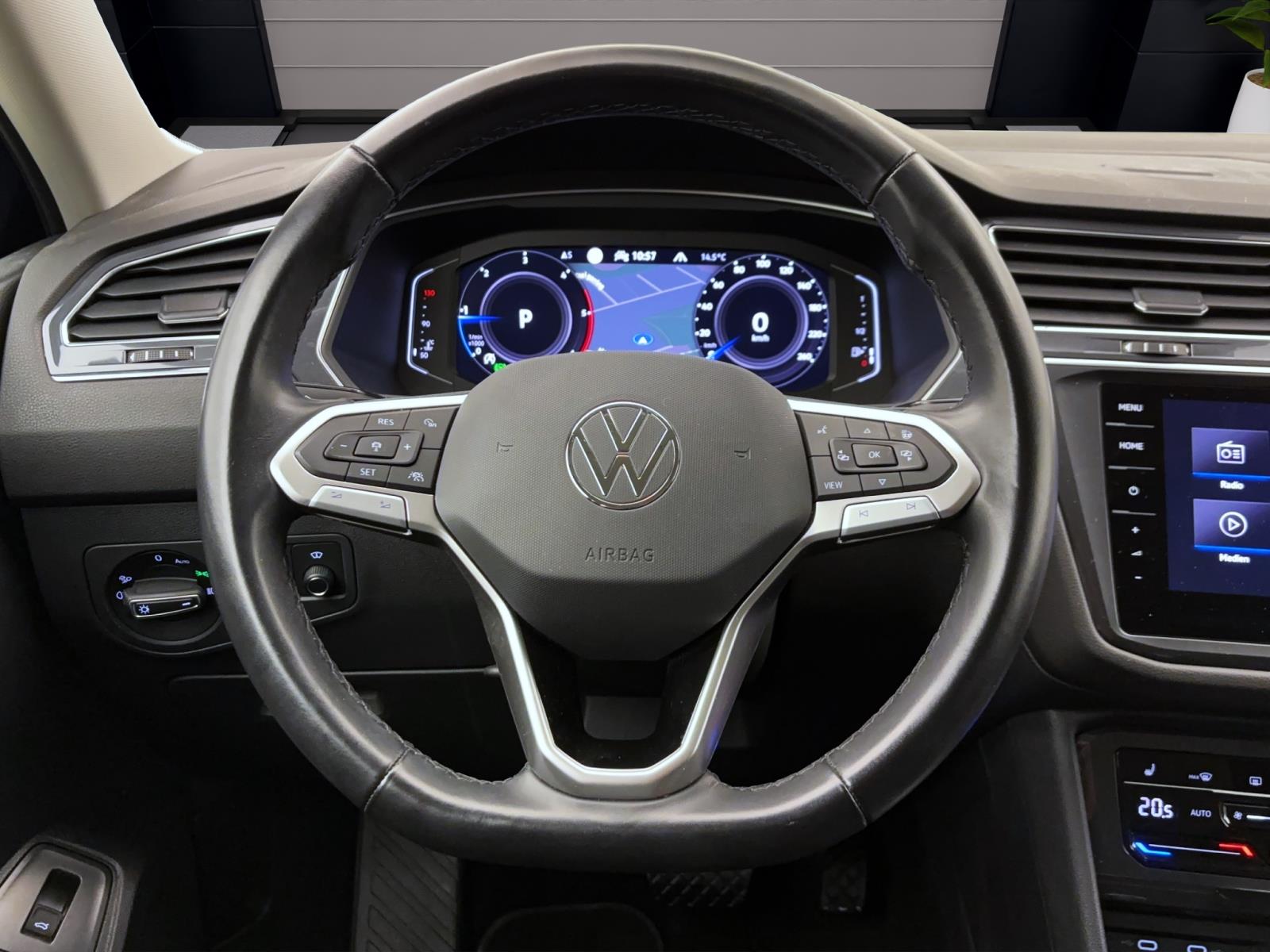 Volkswagen Tiguan Allspace 2.0 TDI DSG Elegance 4Motion 7-Sitzer AHK ACC ParkAssist IQ.Light Navi