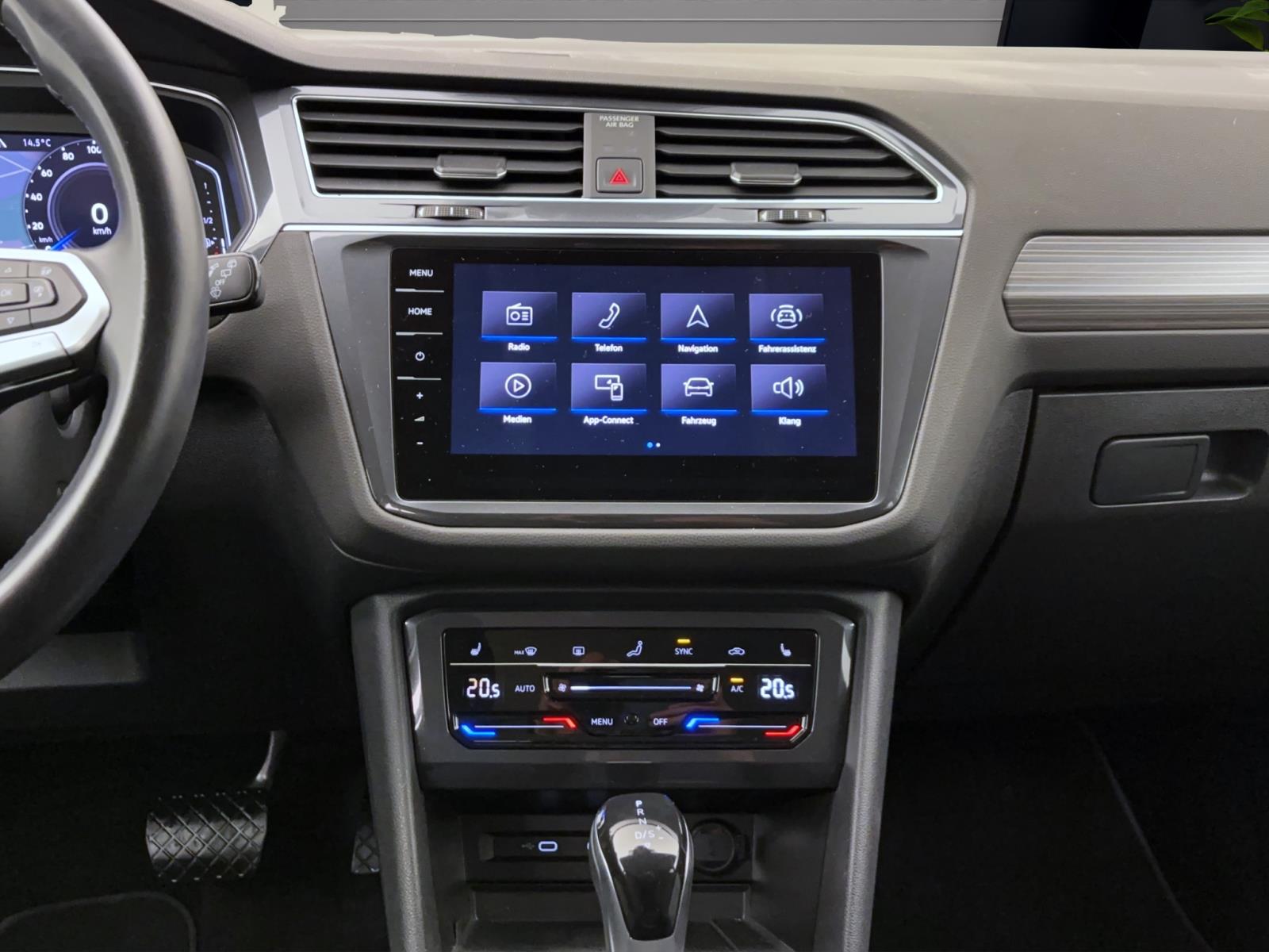 Volkswagen Tiguan Allspace 2.0 TDI DSG Elegance 4Motion 7-Sitzer AHK ACC ParkAssist IQ.Light Navi