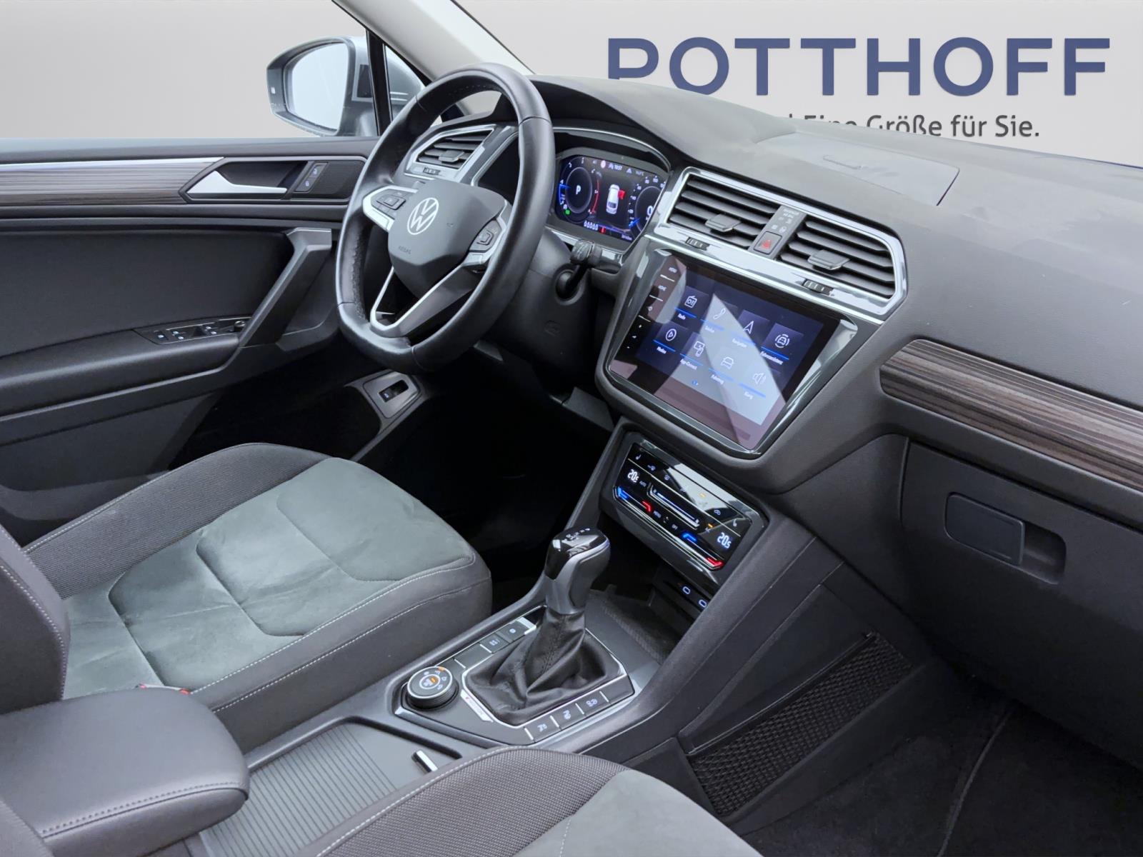 Volkswagen Tiguan Allspace 2.0 TDI DSG Elegance 4Motion 7-Sitzer AHK ACC ParkAssist IQ.Light Navi