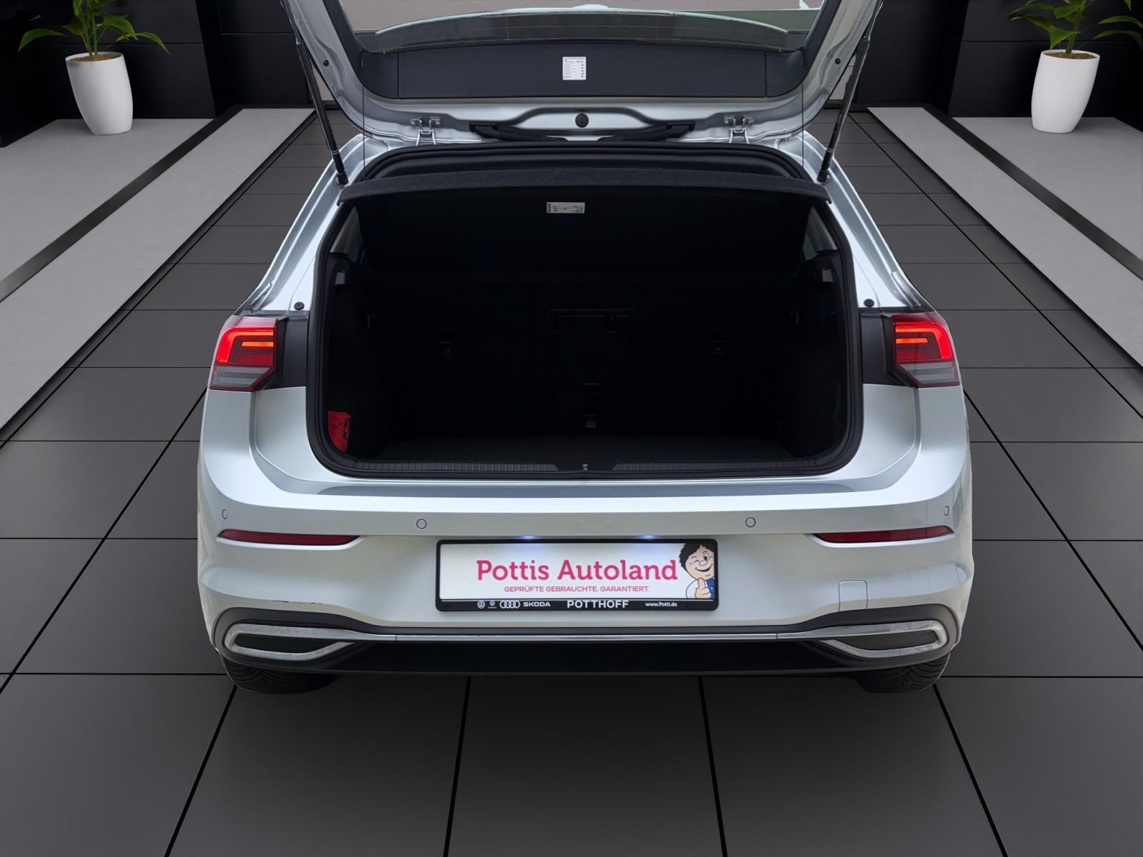 Volkswagen Golf 8 1.5 TSI ActiveStandhzg IQ.Drive LED+ Navi