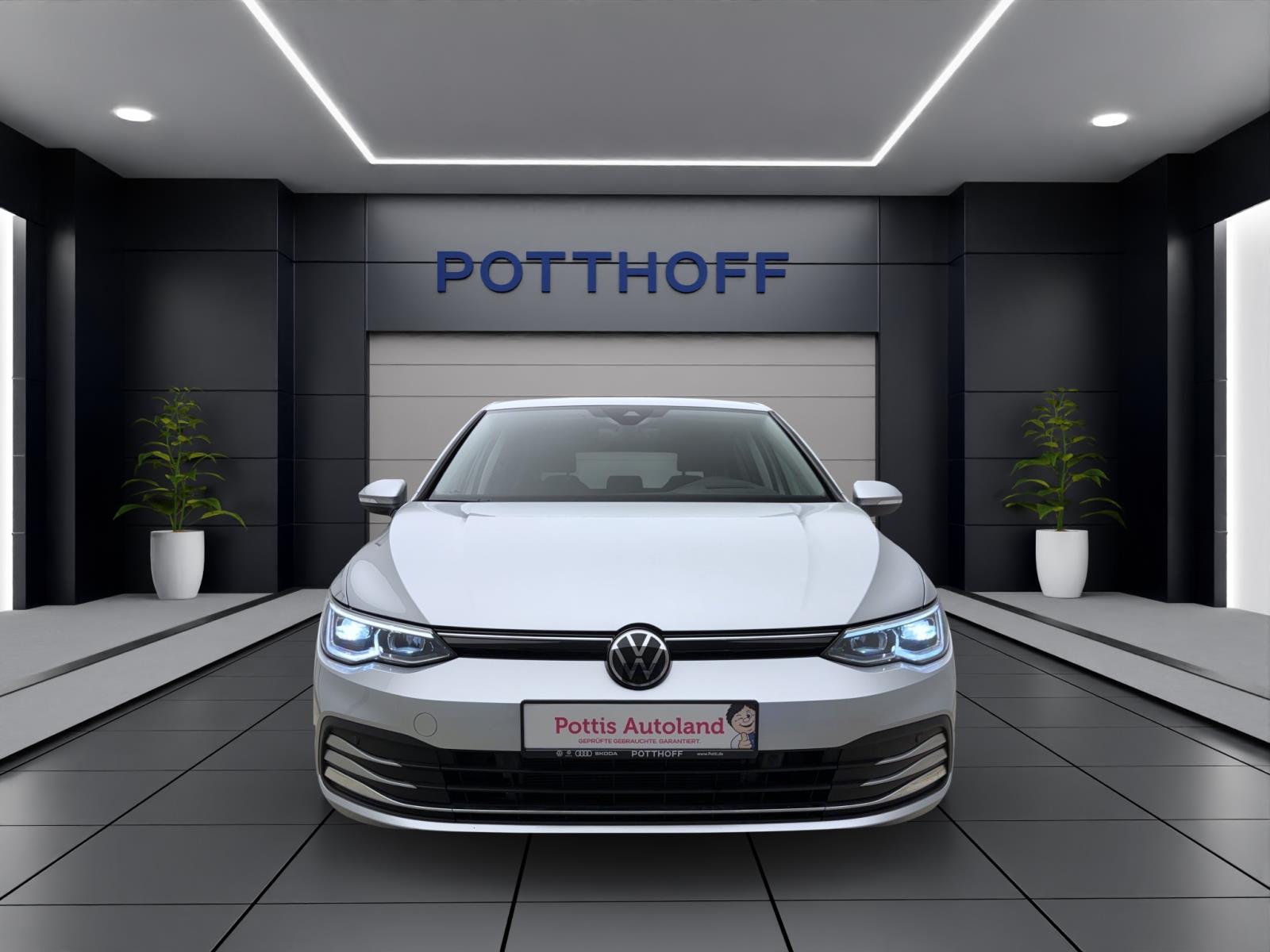 Volkswagen Golf 8 1.5 TSI ActiveStandhzg IQ.Drive LED+ Navi
