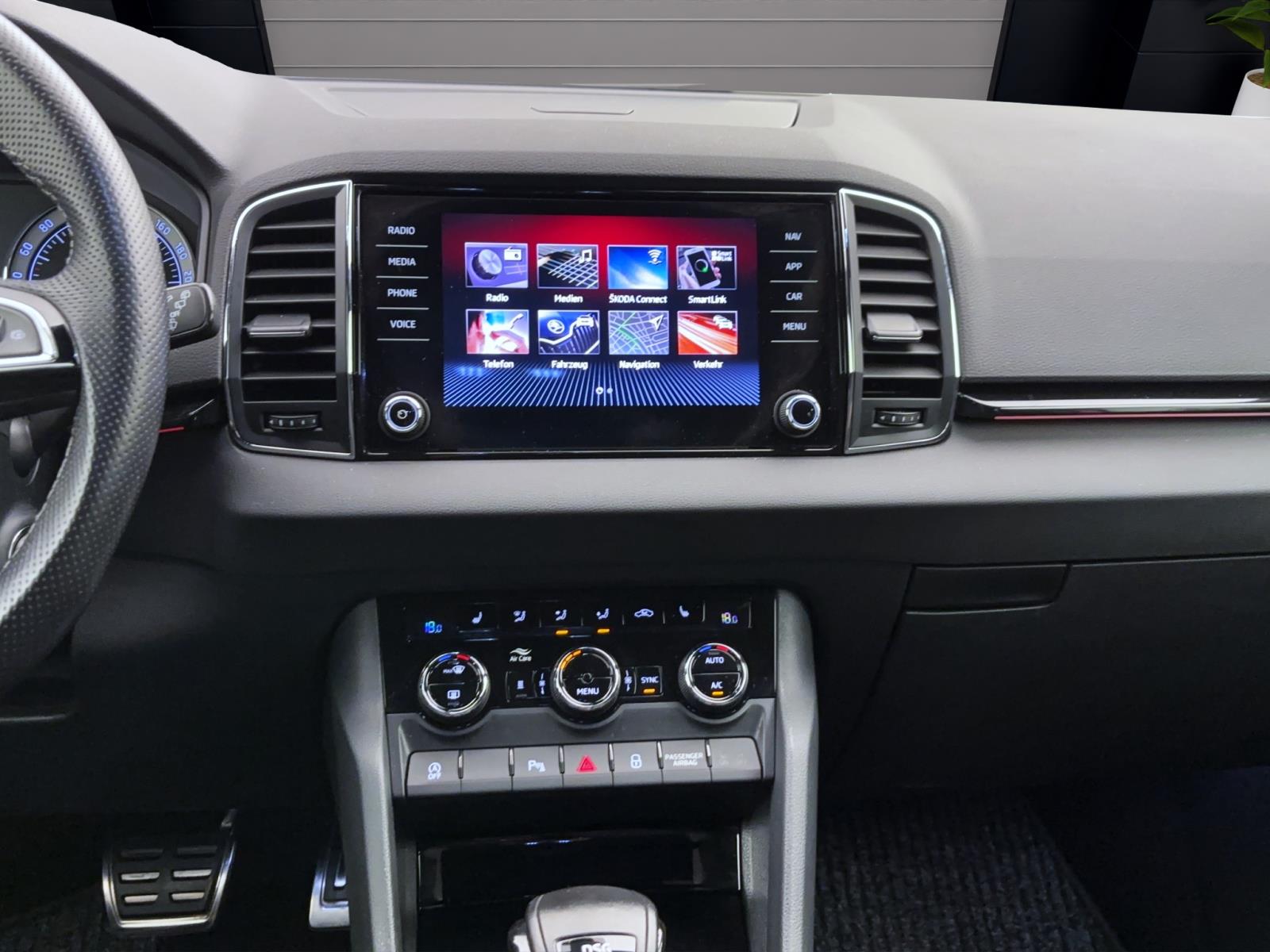 Skoda Karoq 2.0 TDI DSG Sportline 4x4 Standhzg Navi LED ACC Sitzhzg