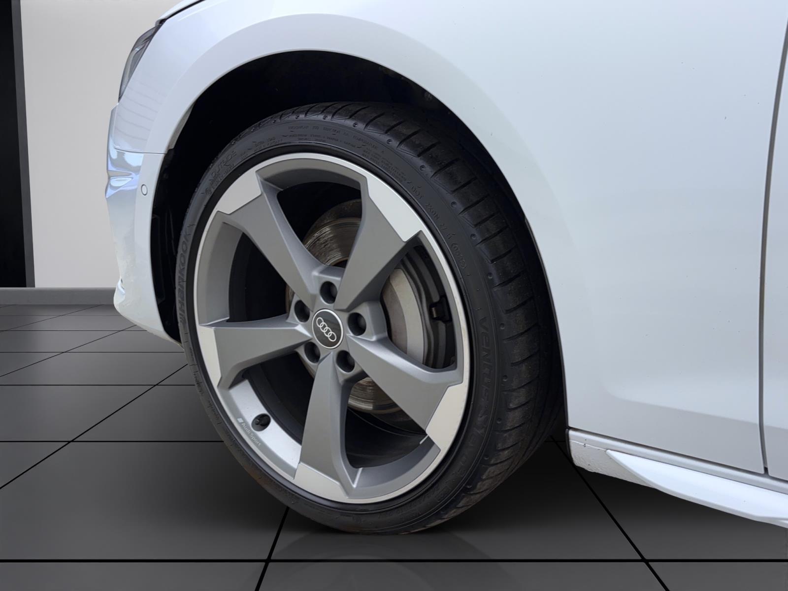 Audi A4 Avant 40 TDi q. advanced LED Pano ACC