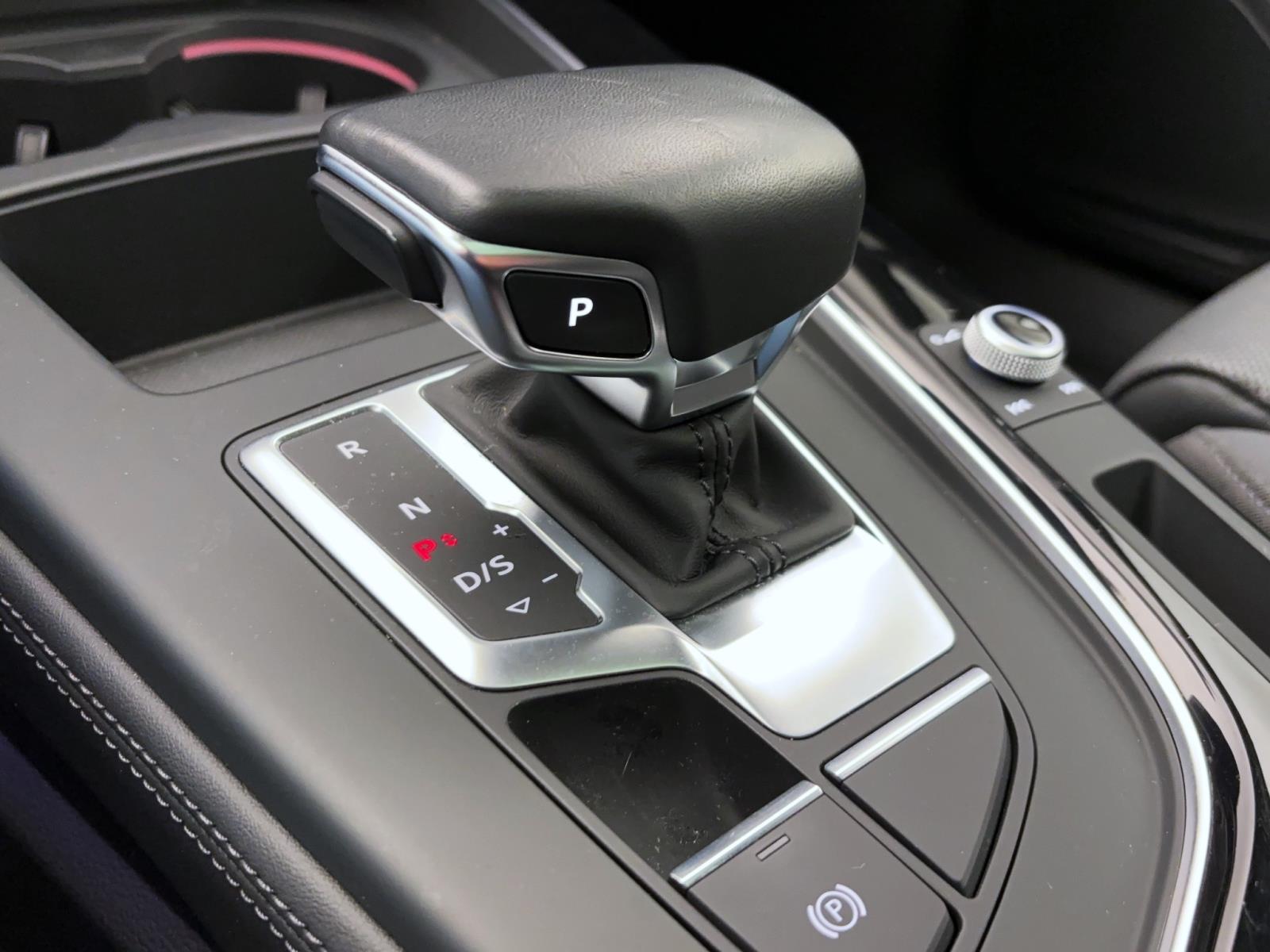 Audi A4 Avant 40 TDi q. advanced LED Pano ACC