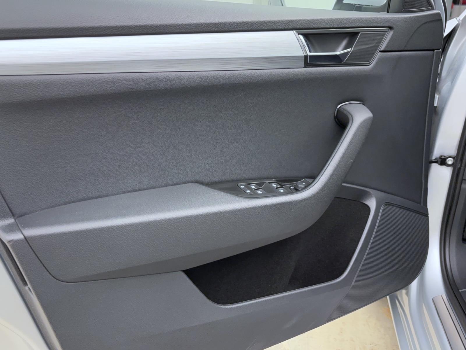 Skoda Superb Combi 1.5 TSI DSG AMBITION NAVI SITZHZG LED