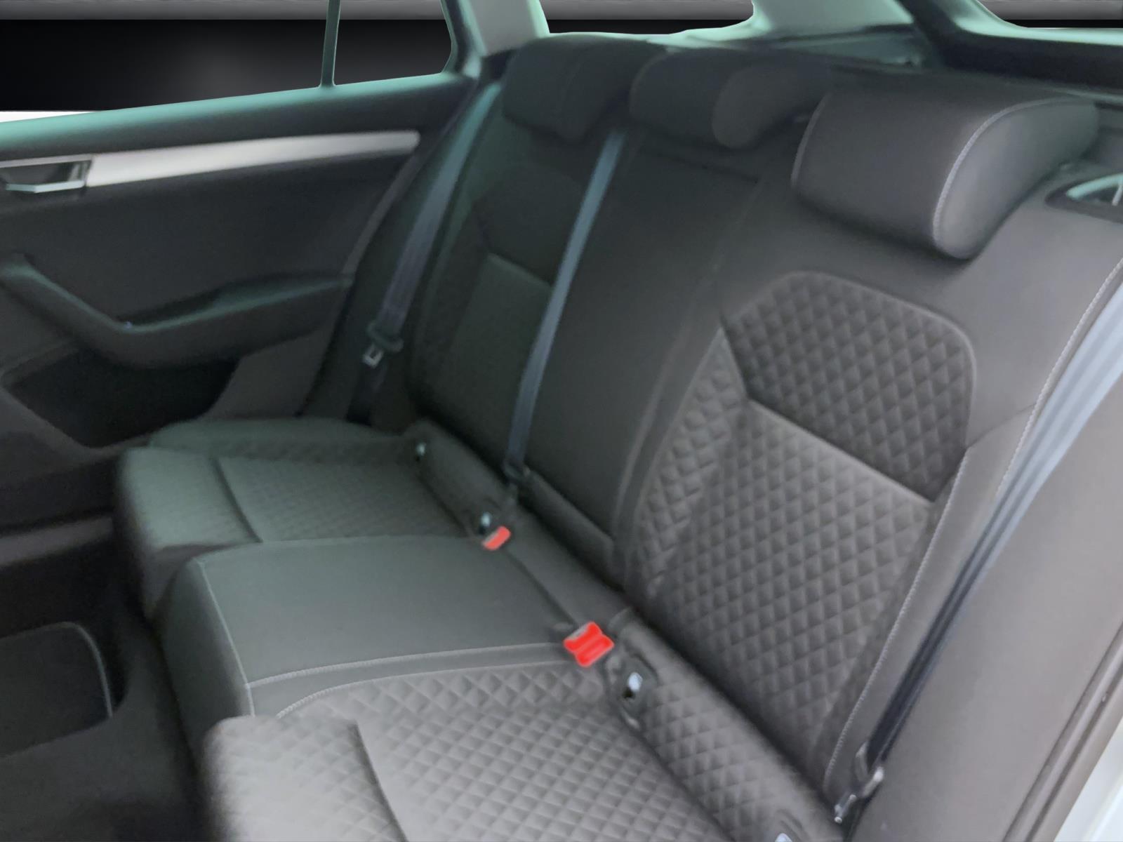 Skoda Superb Combi 1.5 TSI DSG AMBITION NAVI SITZHZG LED