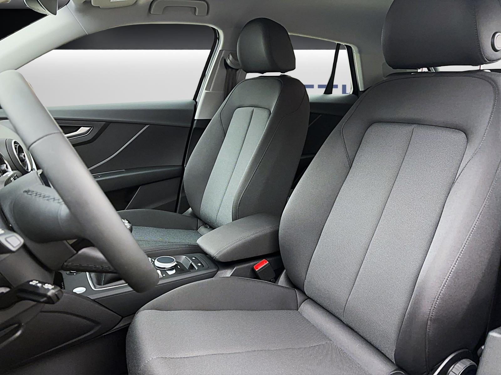 Audi Q2 30 TFSi Matrix AHK Navi