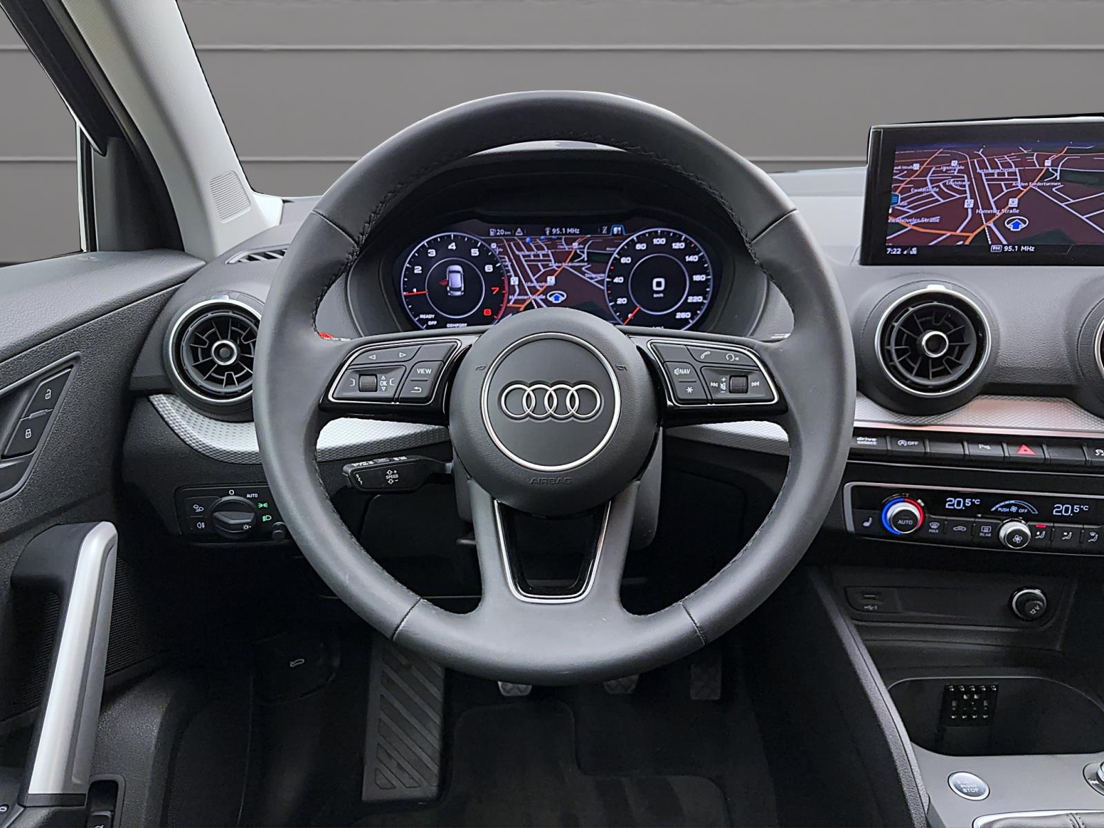 Audi Q2 30 TFSi Matrix AHK Navi