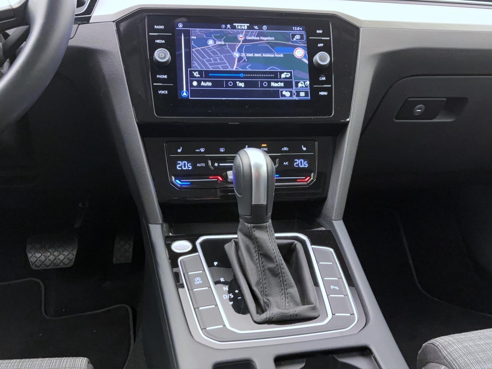 Volkswagen Passat Variant 1.5 TSI DSG BusinessNavi LED ACC TravelAssist RearView