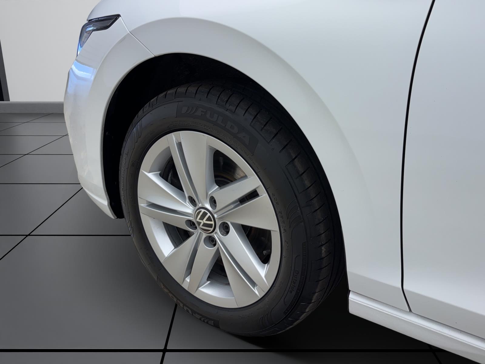 Volkswagen Golf Variant 8 2.0 TDI DSG Life PDC Kamera LED Navi AppConnect Winter