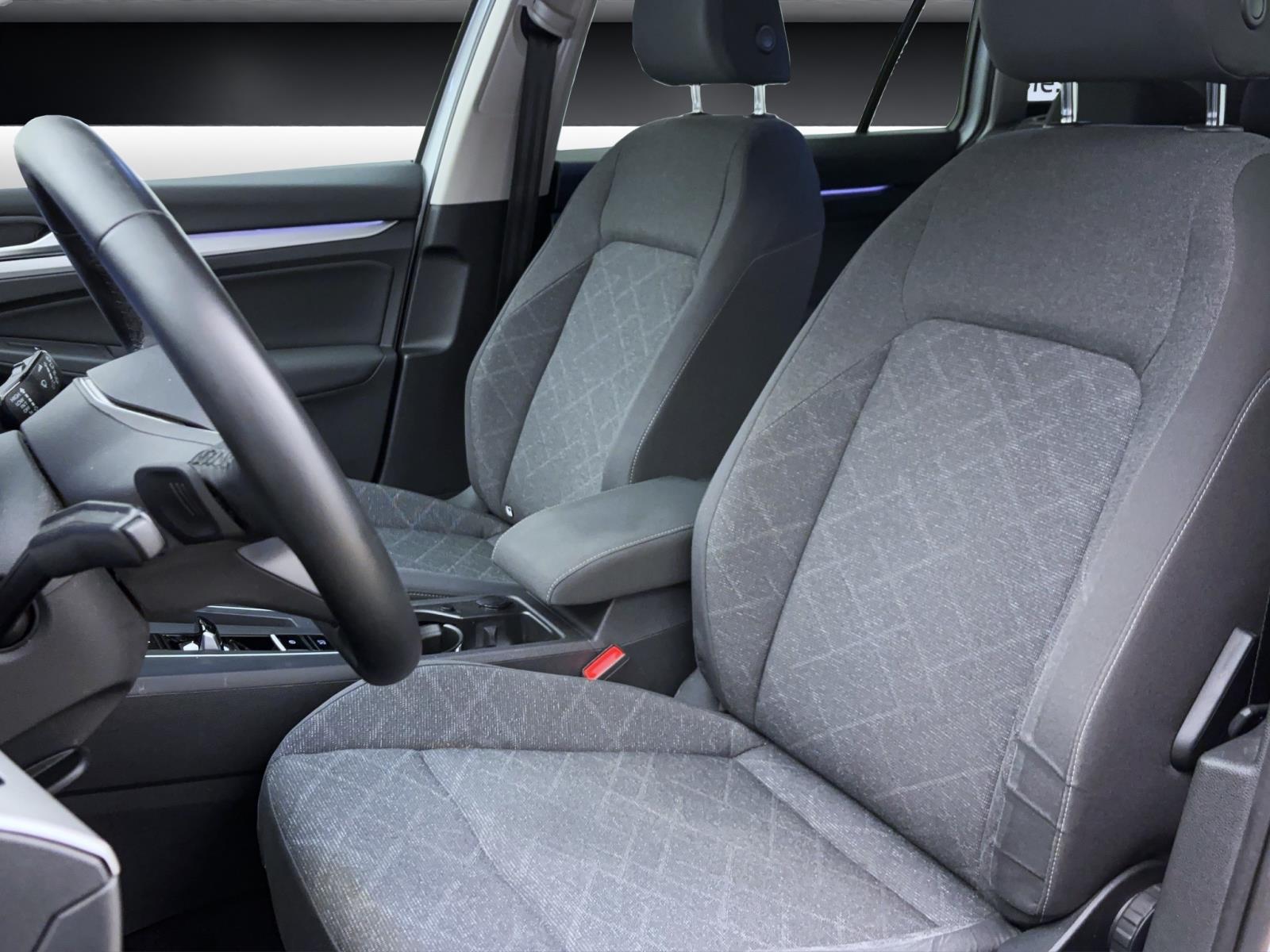 Volkswagen Golf Variant 8 2.0 TDI DSG Life PDC Kamera LED Navi AppConnect Winter