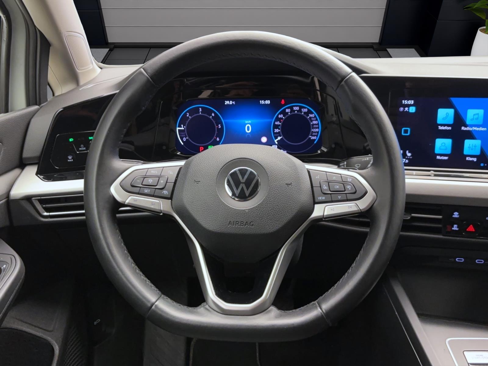 Volkswagen Golf Variant 8 2.0 TDI DSG Life PDC Kamera LED Navi AppConnect Winter