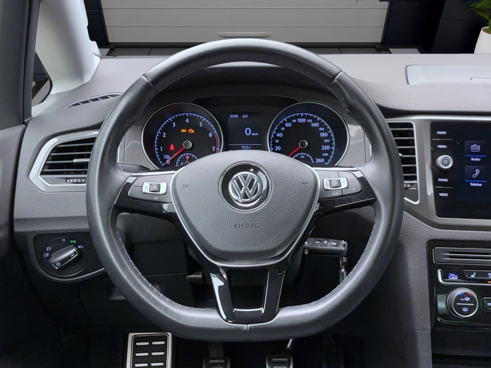 Volkswagen Golf Sportsvan 1.0 TSI Join Navi Sitzhzg FrontAssist Telefon