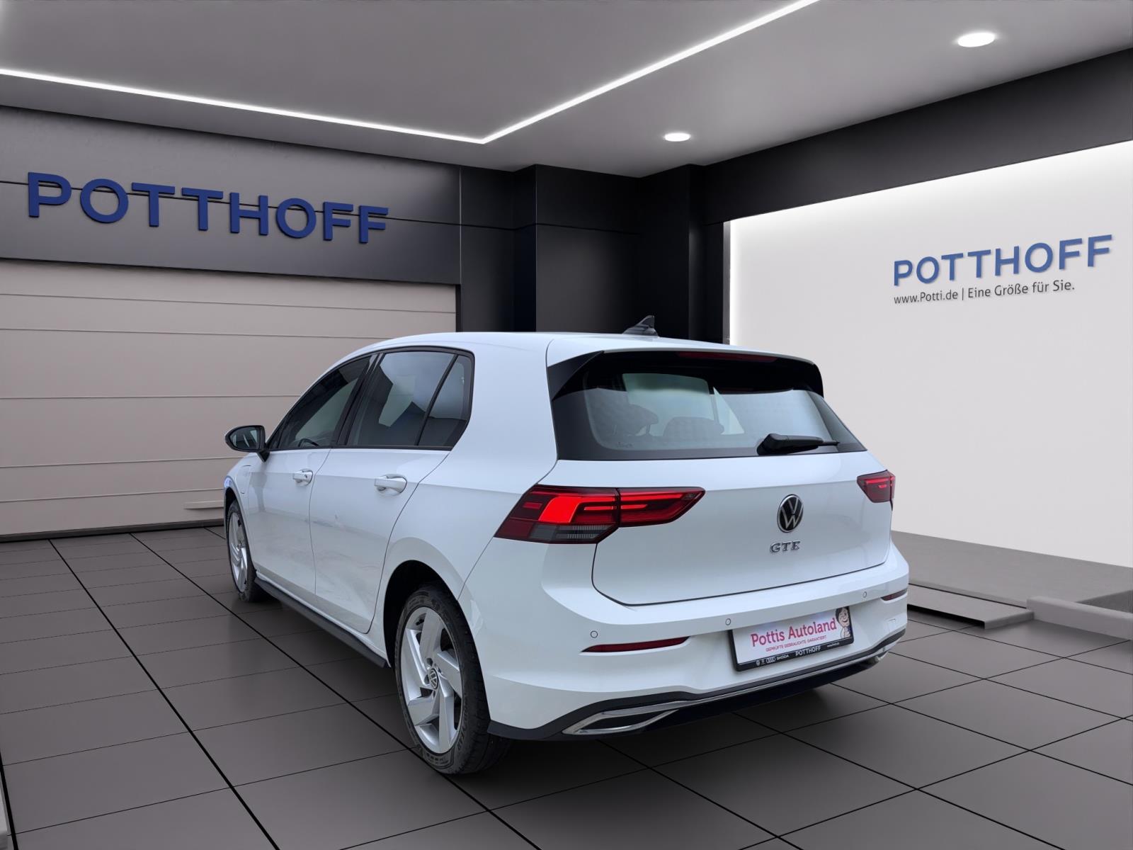 Volkswagen Golf 8 1.4 TSI eHybrid DSG GTE Navi LED+ LaneAssist FrontASsist