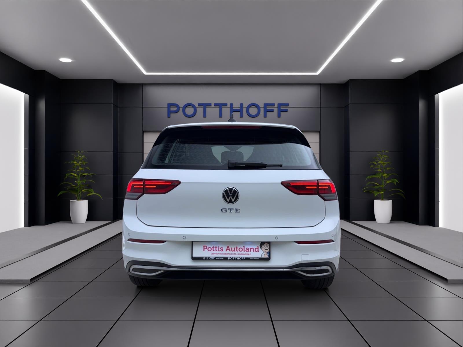 Volkswagen Golf 8 1.4 TSI eHybrid DSG GTE Navi LED+ LaneAssist FrontASsist