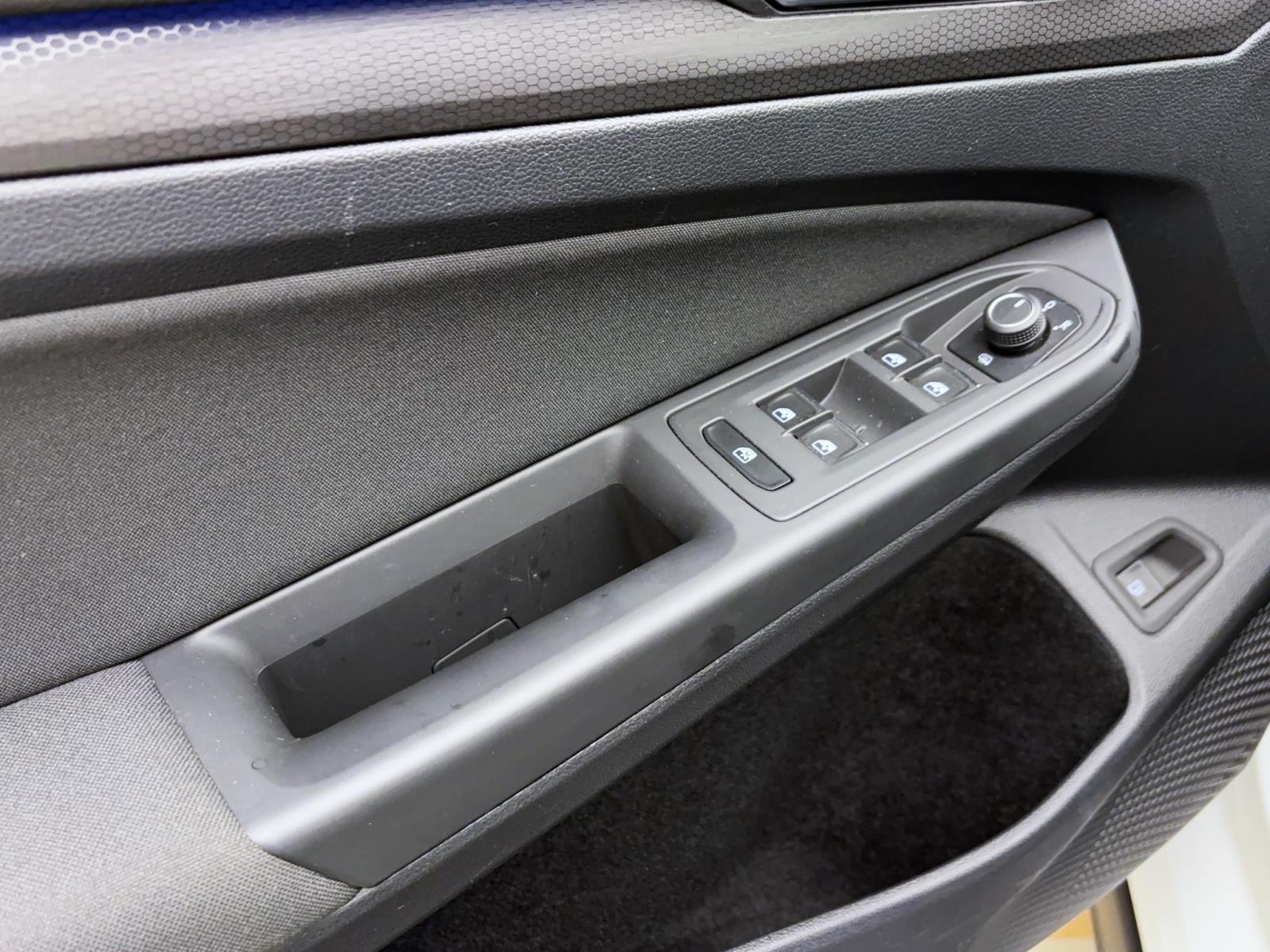 Volkswagen Golf 8 1.4 TSI eHybrid DSG GTE Navi LED+ LaneAssist FrontASsist