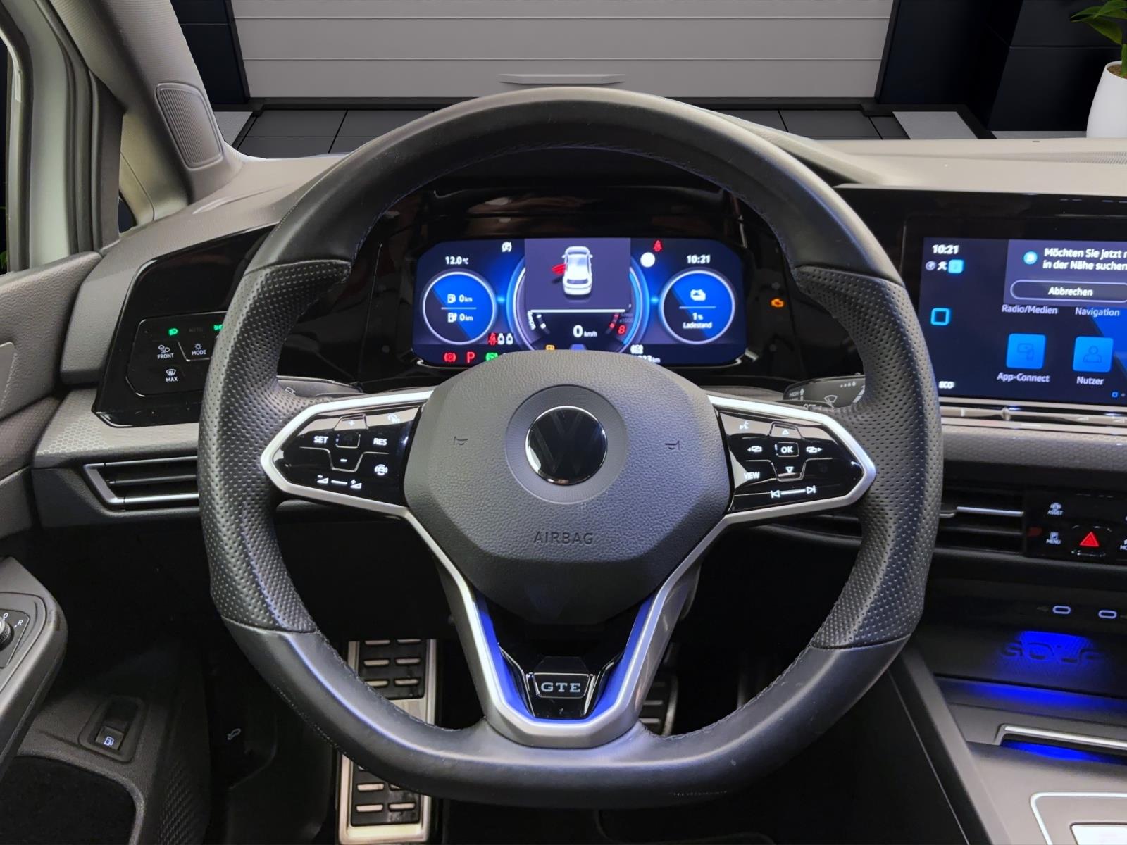 Volkswagen Golf 8 1.4 TSI eHybrid DSG GTE Navi LED+ LaneAssist FrontASsist