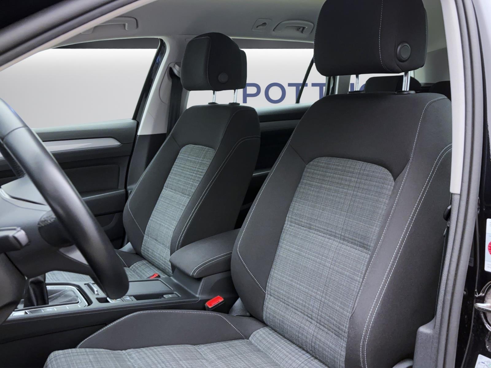 Volkswagen Passat Variant 2.0 TDI BusinessNavi LED ACC Sitzhzg RearView