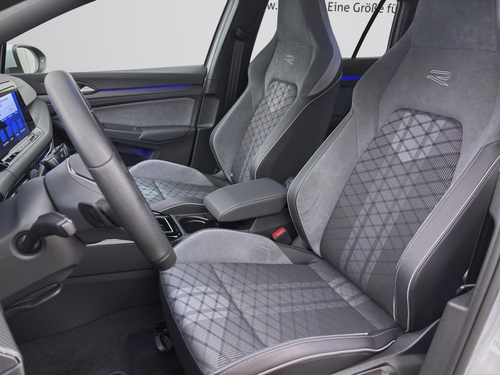 Volkswagen Golf Variant 2.0 TDI DSG R-LINE NAVI KAMERA ACC LM18