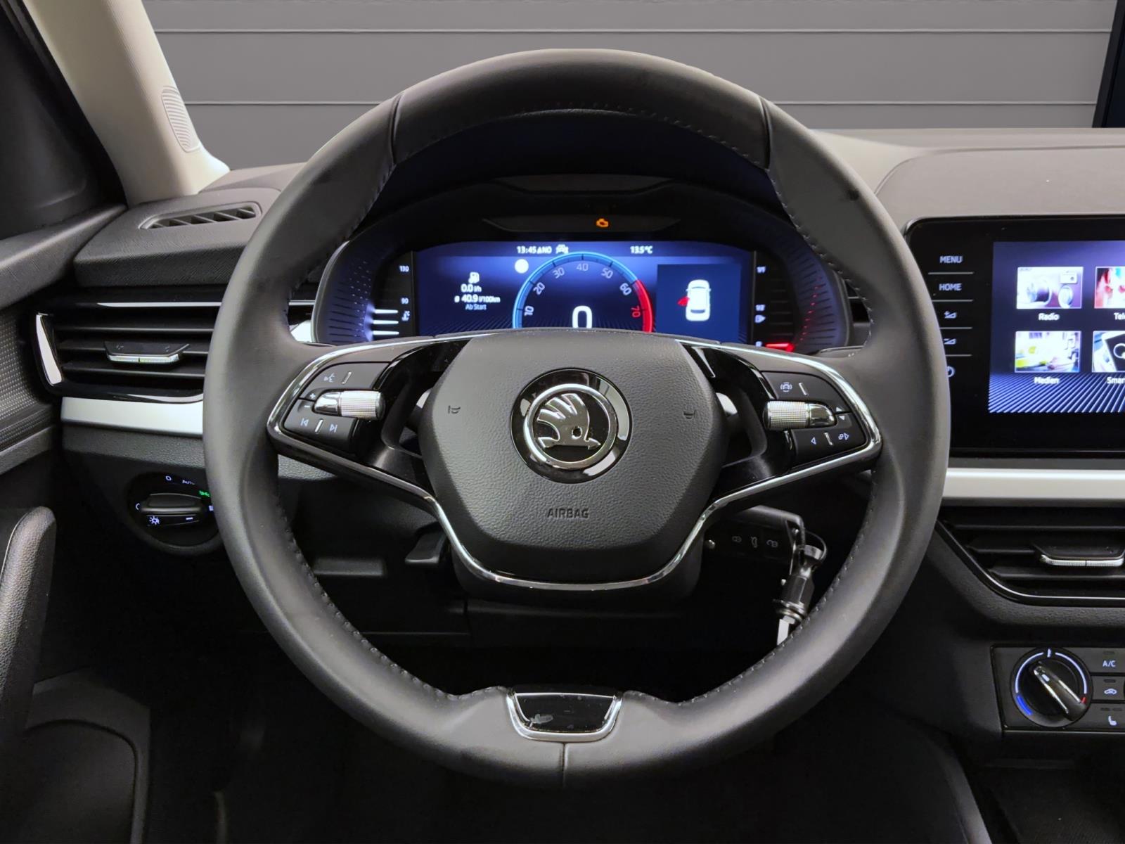 Skoda Kamiq 1.0 TSI Ambition Navi LED Kamera Sitzhzg FrontAssist
