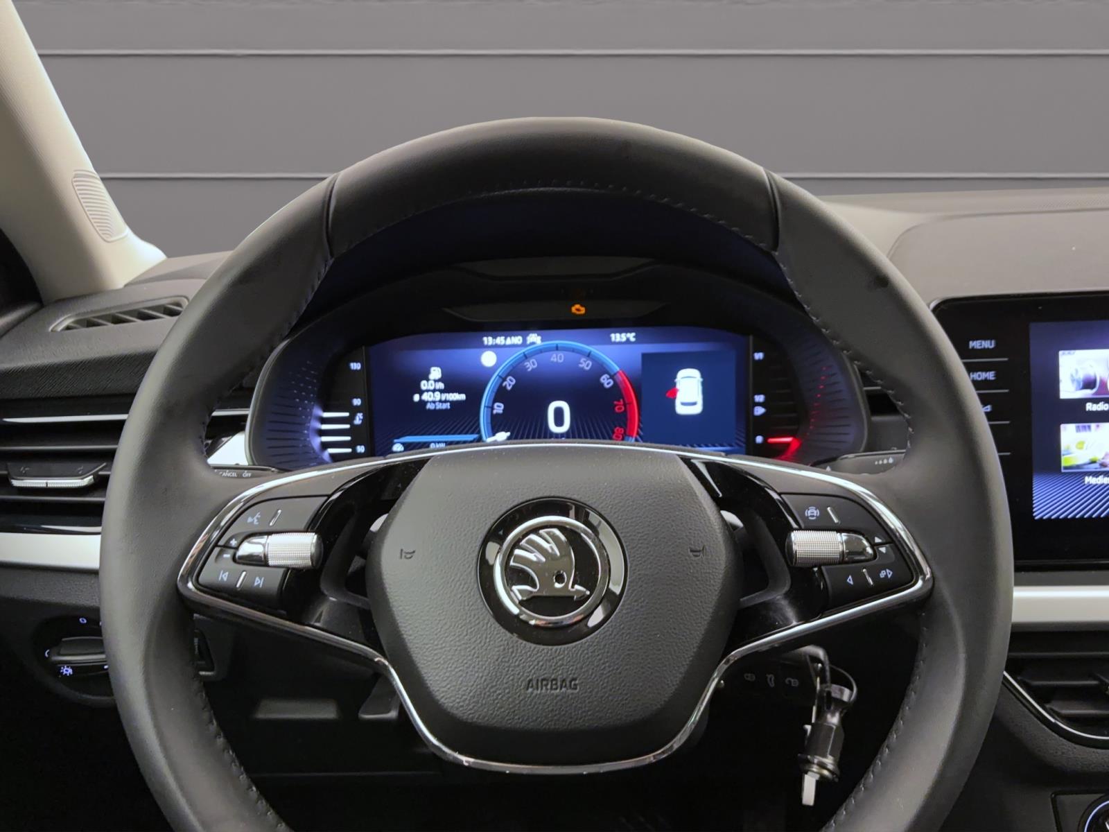 Skoda Kamiq 1.0 TSI Ambition Navi LED Kamera Sitzhzg FrontAssist