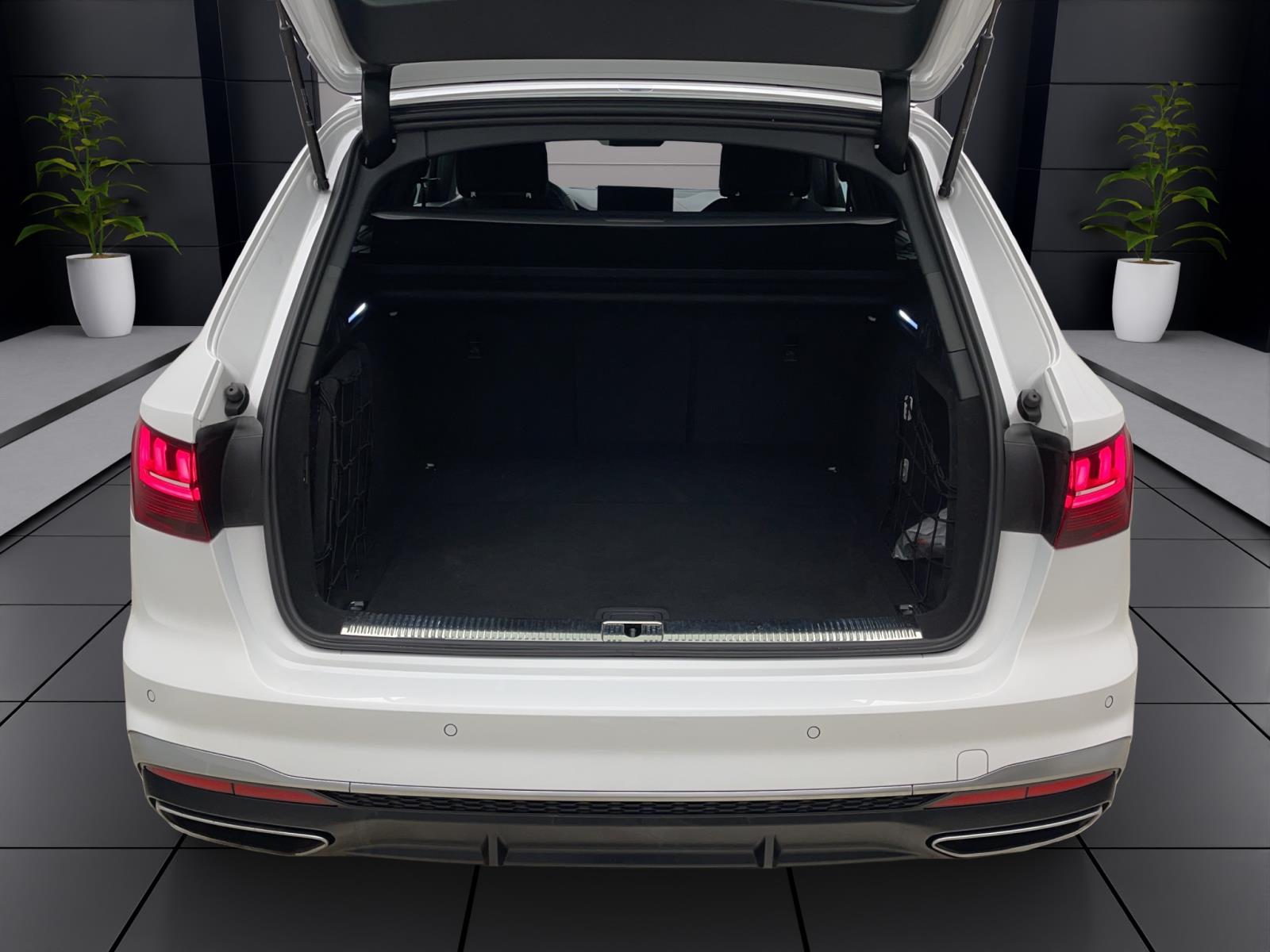 Audi A4 Avant 40 TDi S-lineAHK Standhzg ACC TopView LED Navi