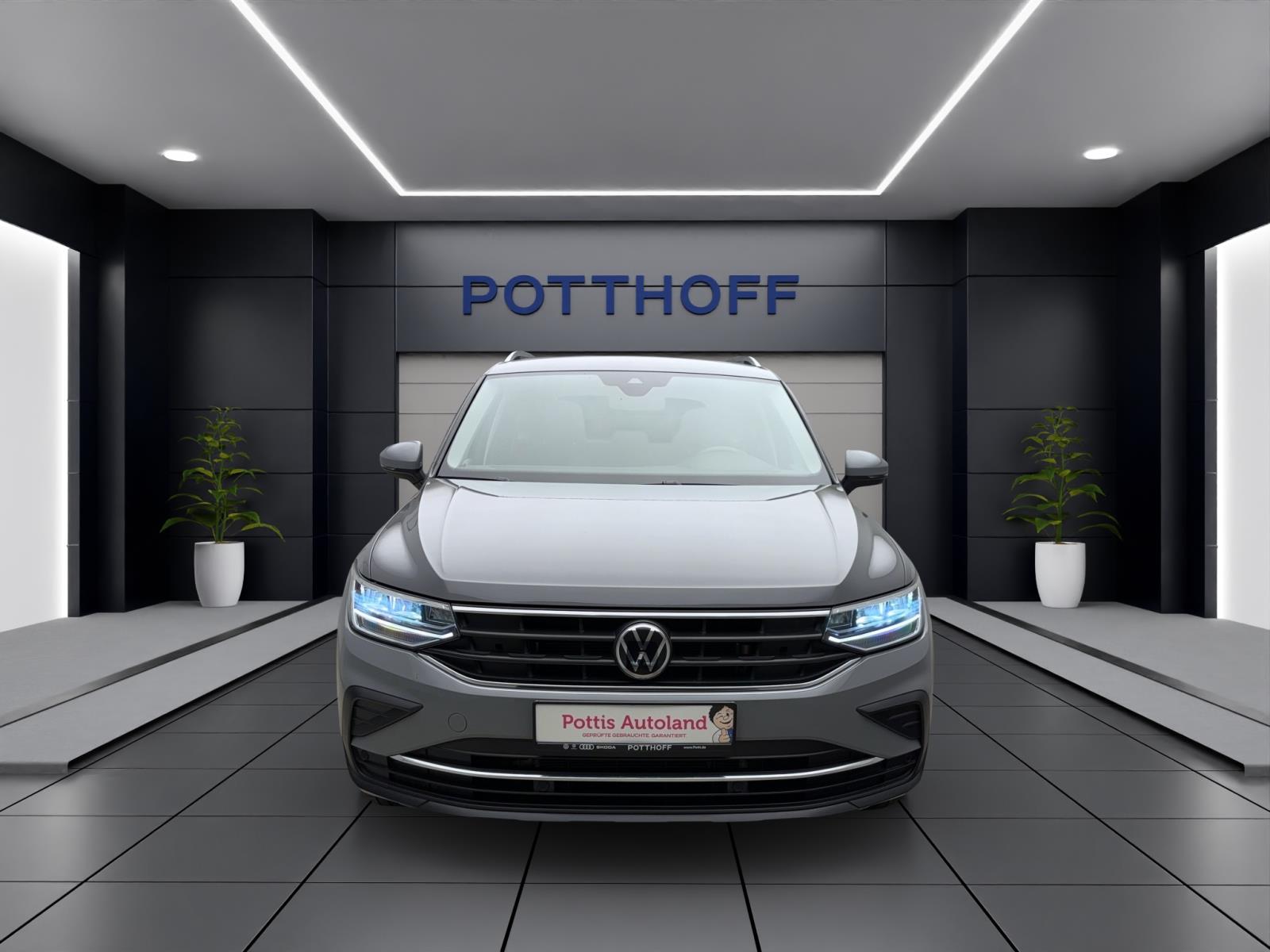 Volkswagen Tiguan 2.0 TDI DSG Life 4Motion Navi AHK LED ACC Sitzhzg