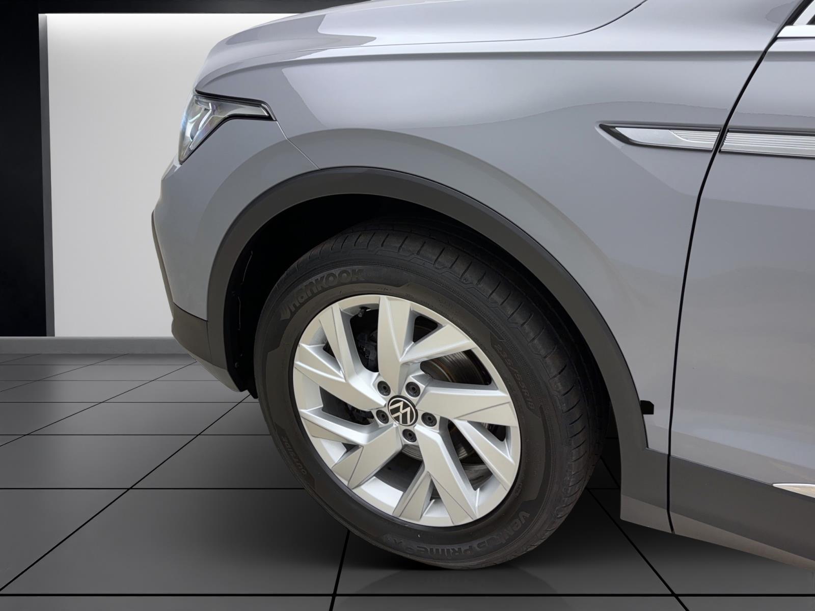 Volkswagen Tiguan 2.0 TDI DSG Life 4Motion Navi AHK LED ACC Sitzhzg