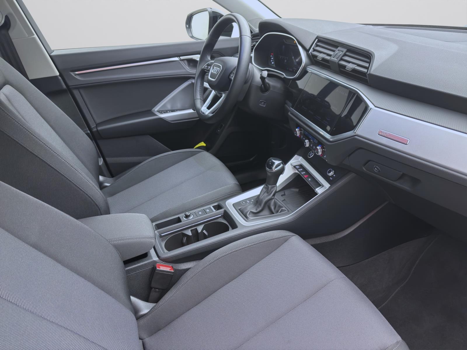 Audi Q3 35 TFSI ADVANCED AHK NAVI+ KAMERA LED