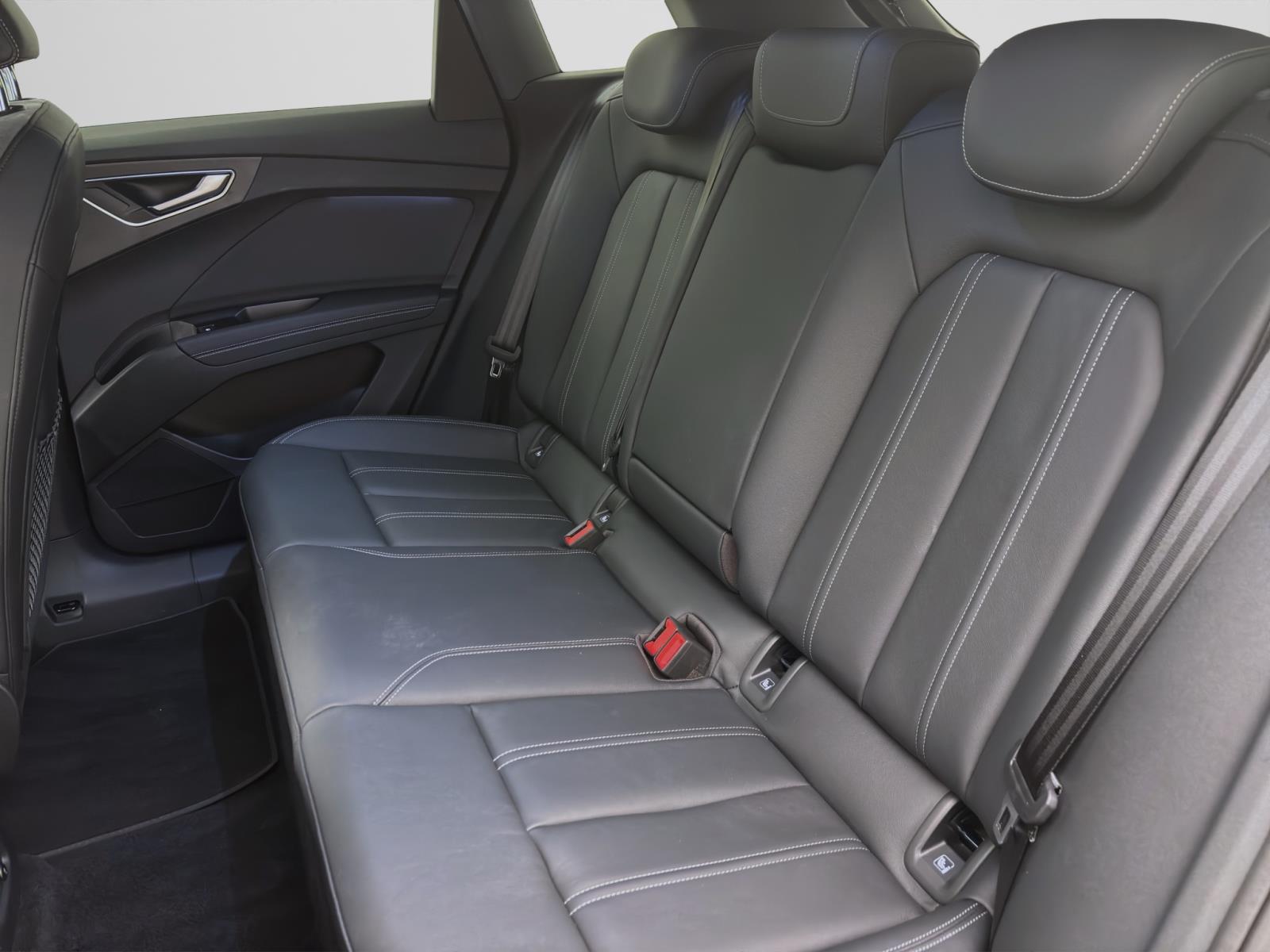 Audi Q4 e-tron 40 NAVI+ KAMERA LED SITZHZG
