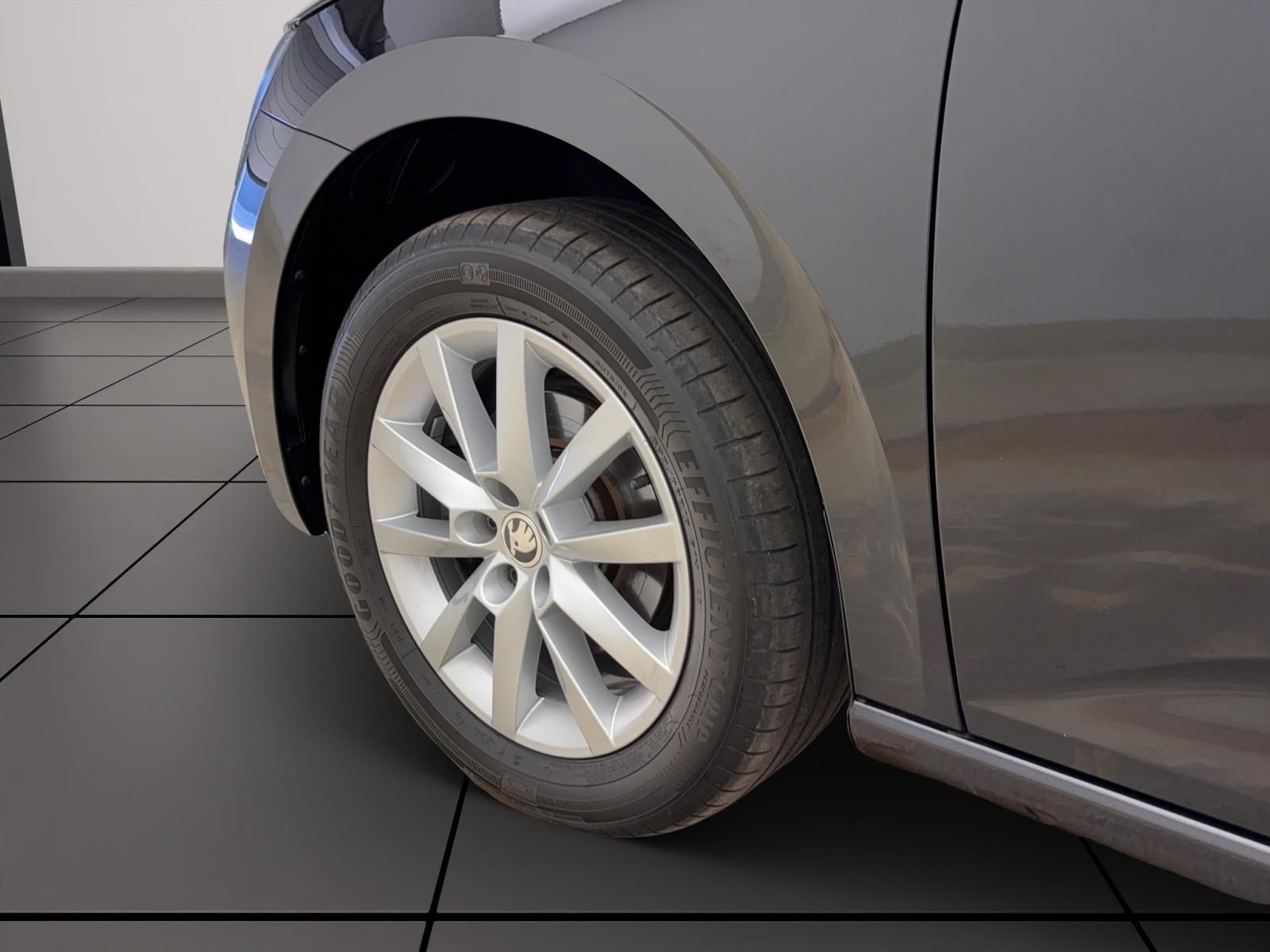 Skoda Scala 1.0 TSI DSG AmbitionLED LaneAssist FrontAssist Climatronic