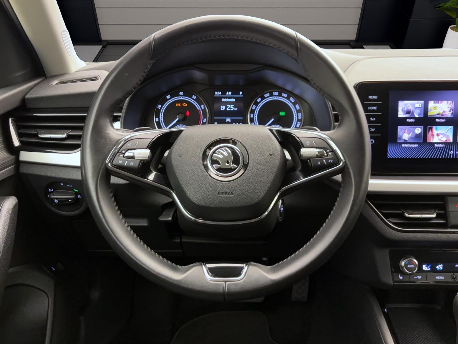 Skoda Scala 1.0 TSI DSG AmbitionLED LaneAssist FrontAssist Climatronic