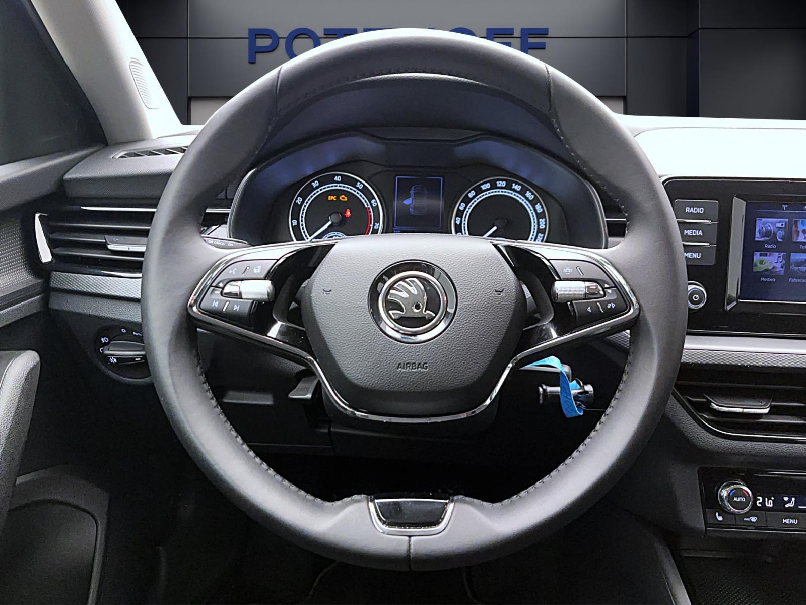Skoda Scala 1.0 TSI Selection PDC LED SmartLink Sitzhzg Tempo Klima