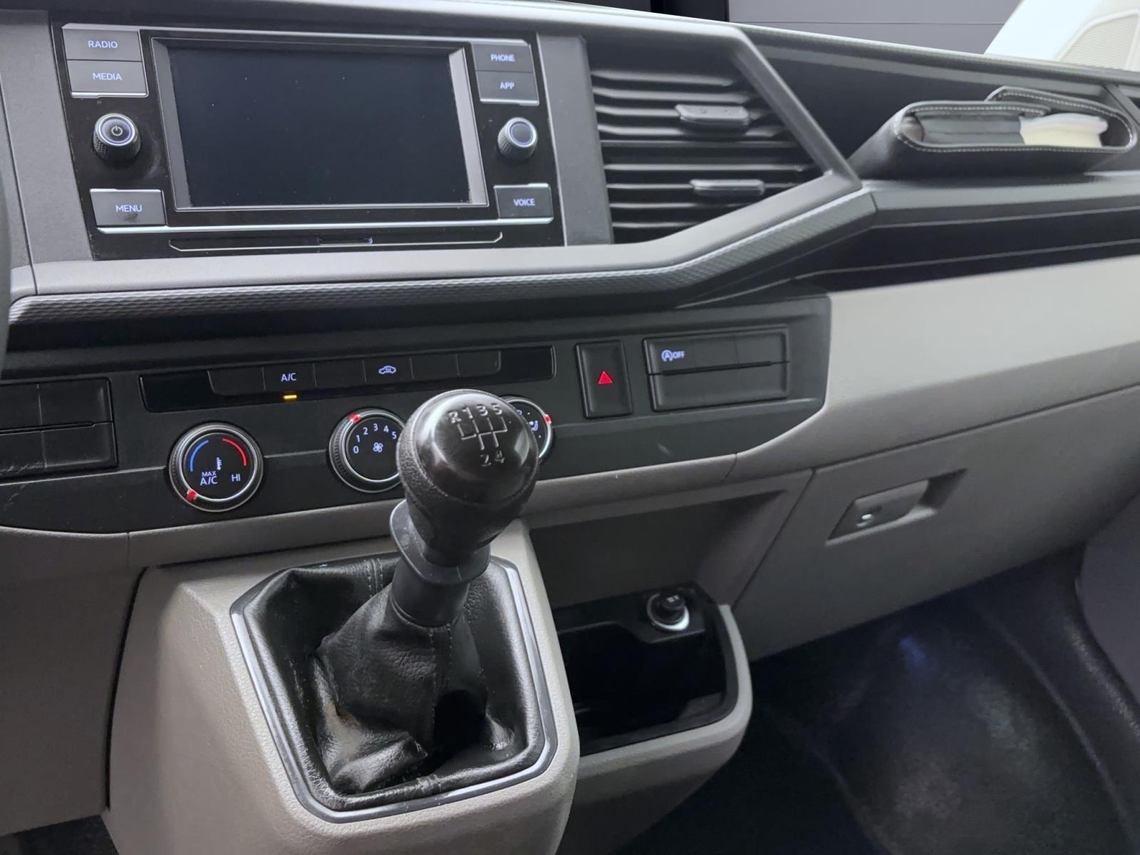 Volkswagen T6.1 Transporter Kasten 2,0 TDI Hecktüren/Kamera