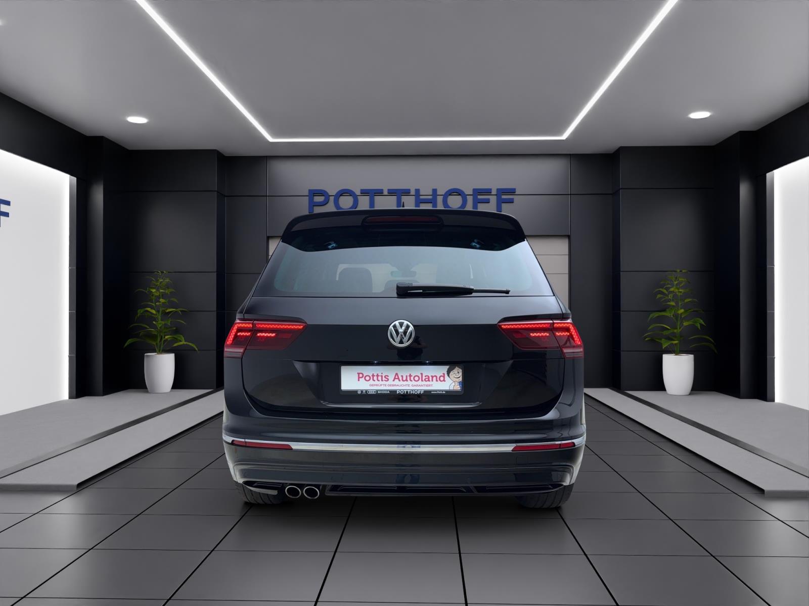 Volkswagen Tiguan 2.0 TDI DSG Highline 4Motion R-LinePano Navi ACC LED Sitzhzg