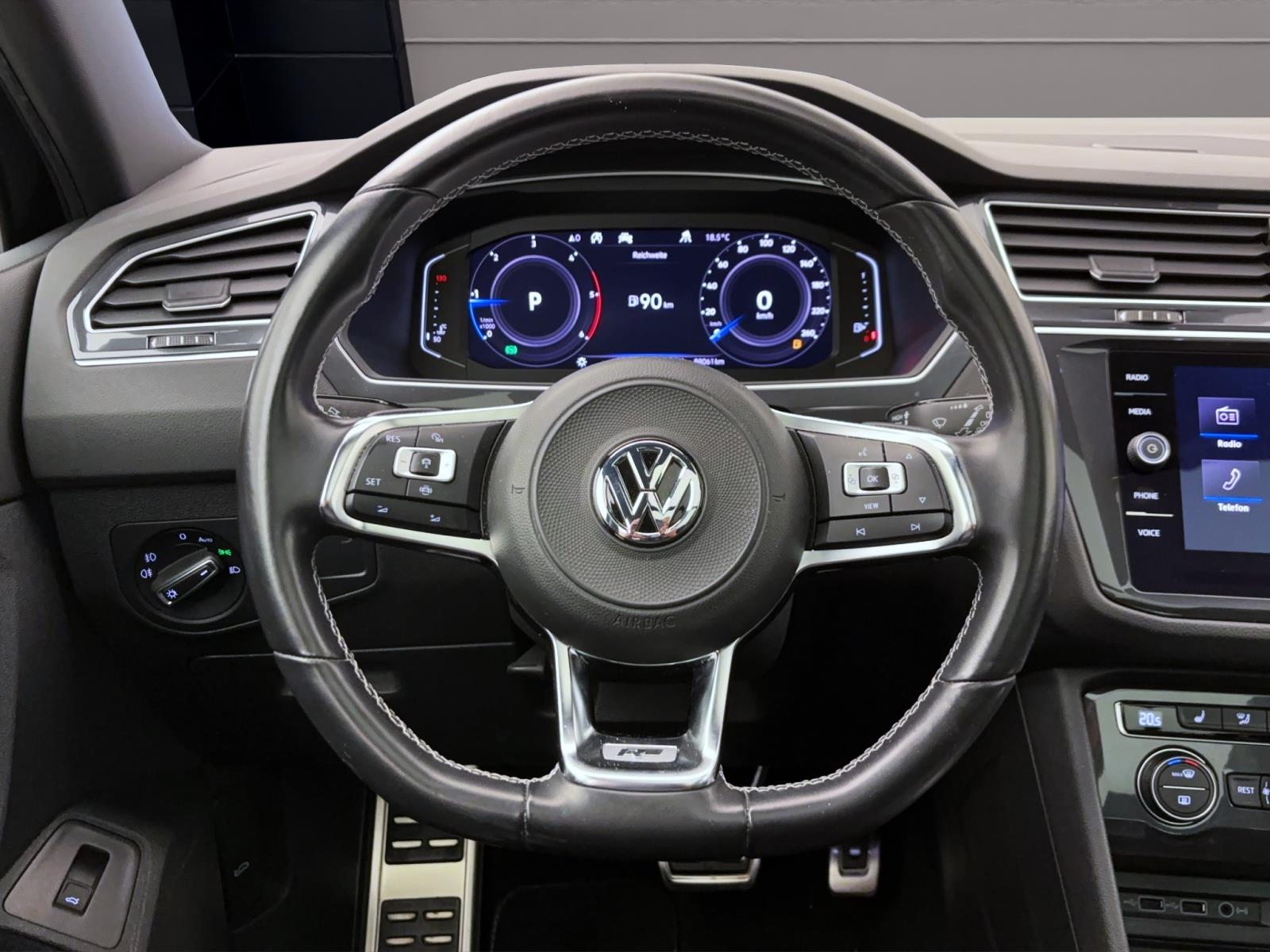 Volkswagen Tiguan 2.0 TDI DSG Highline 4Motion R-LinePano Navi ACC LED Sitzhzg