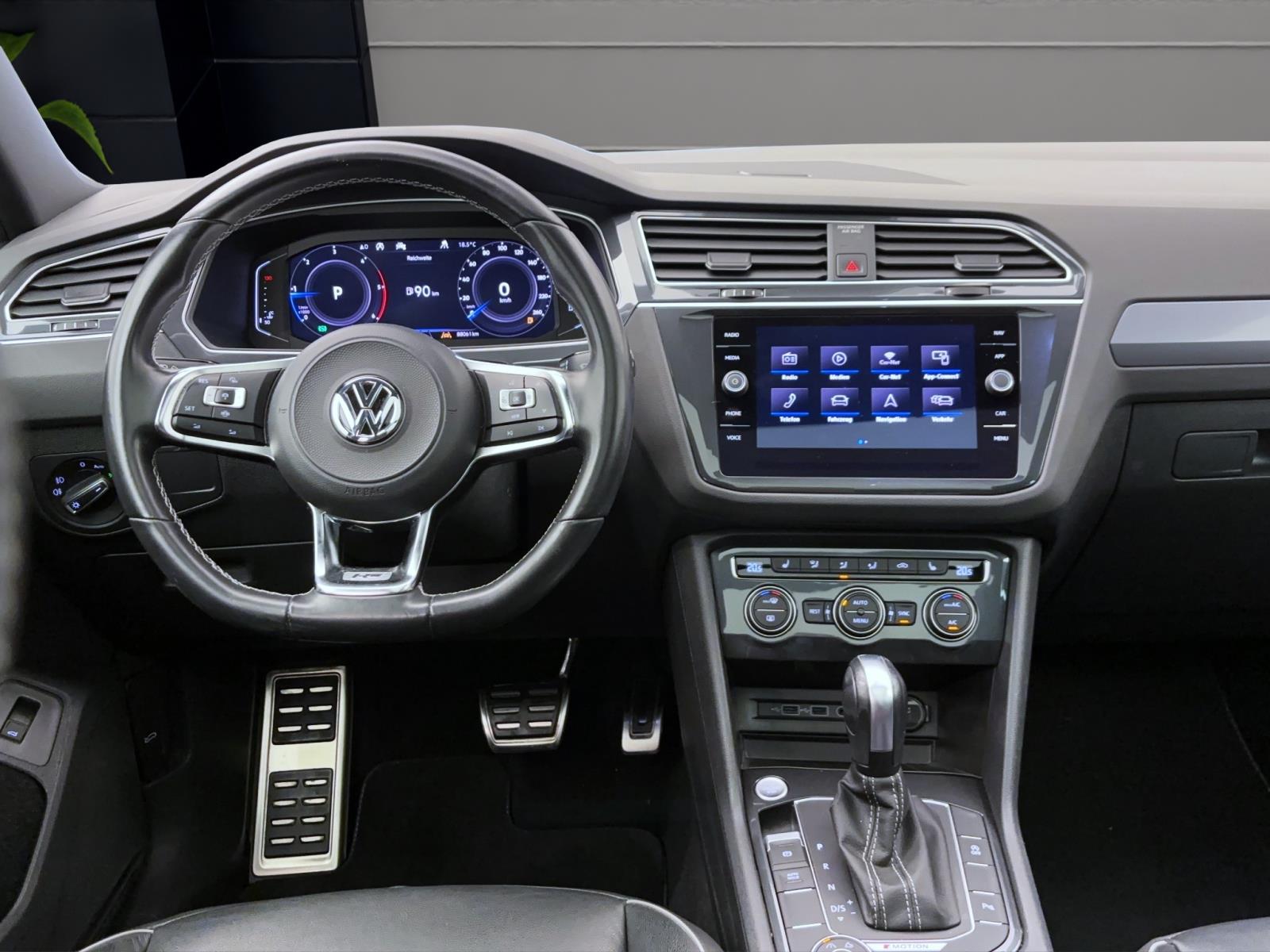 Volkswagen Tiguan 2.0 TDI DSG Highline 4Motion R-LinePano Navi ACC LED Sitzhzg