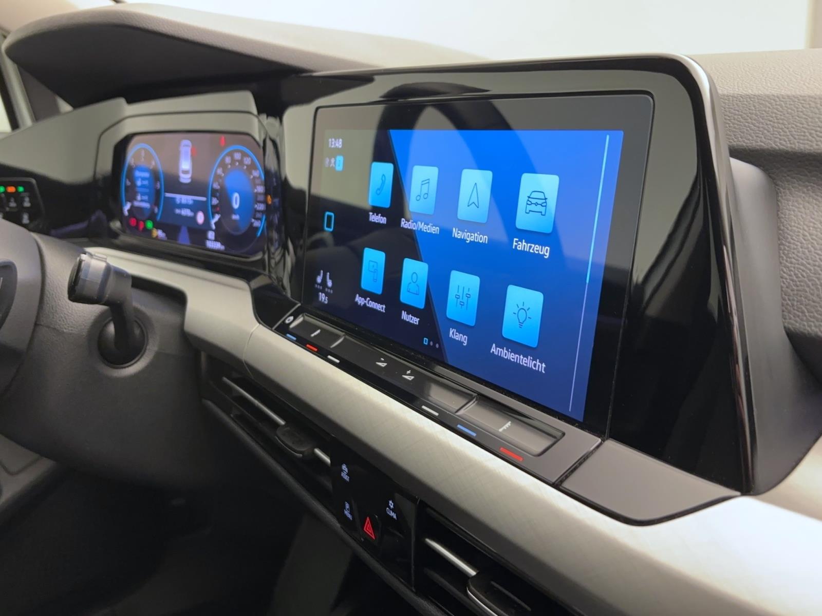 Volkswagen Golf Variant 8 2.0 TDI DSG Life ACC PDC Kamera LED Navi AppConnect
