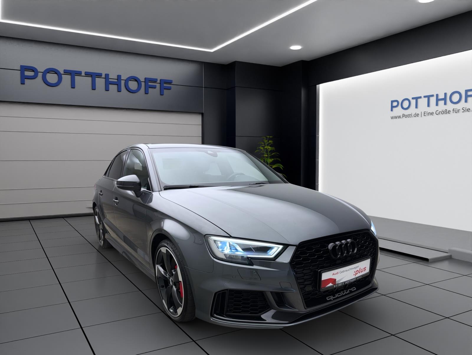 Audi RS3 Limousine Pano Leder Kamera LED Navi B&O 280km/h