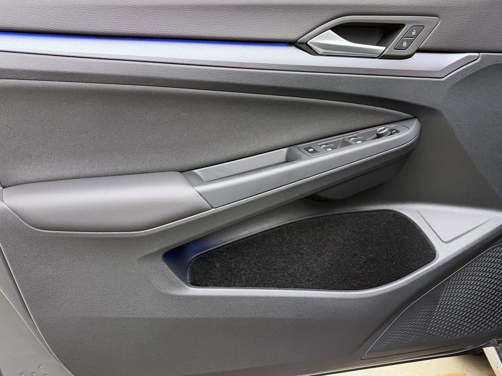 Volkswagen Golf 8 1.5 TSI ActiveNavi LED ACC LightAssist Sitzhzg